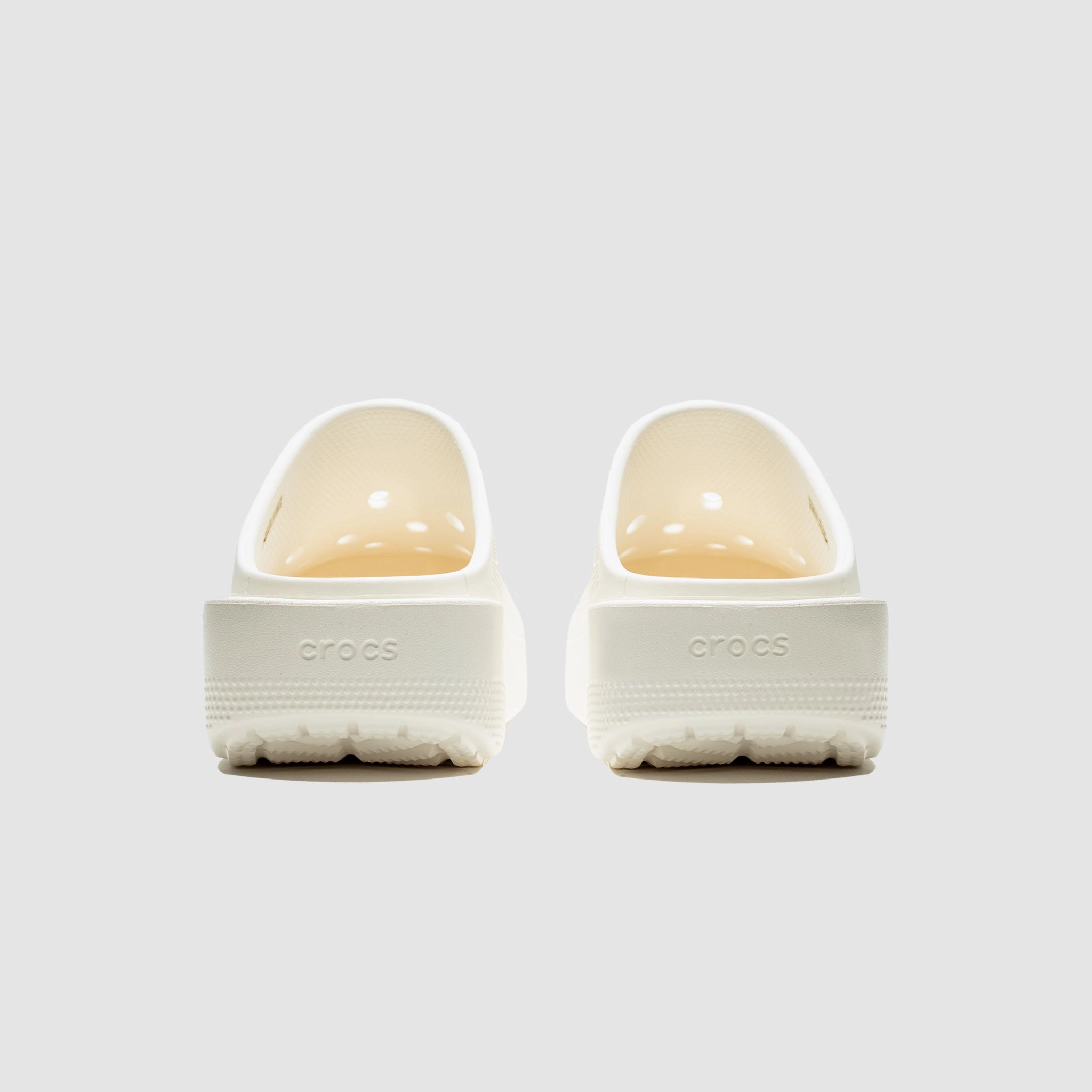 CLASSIC BLUNT TOE CLOG CHALK