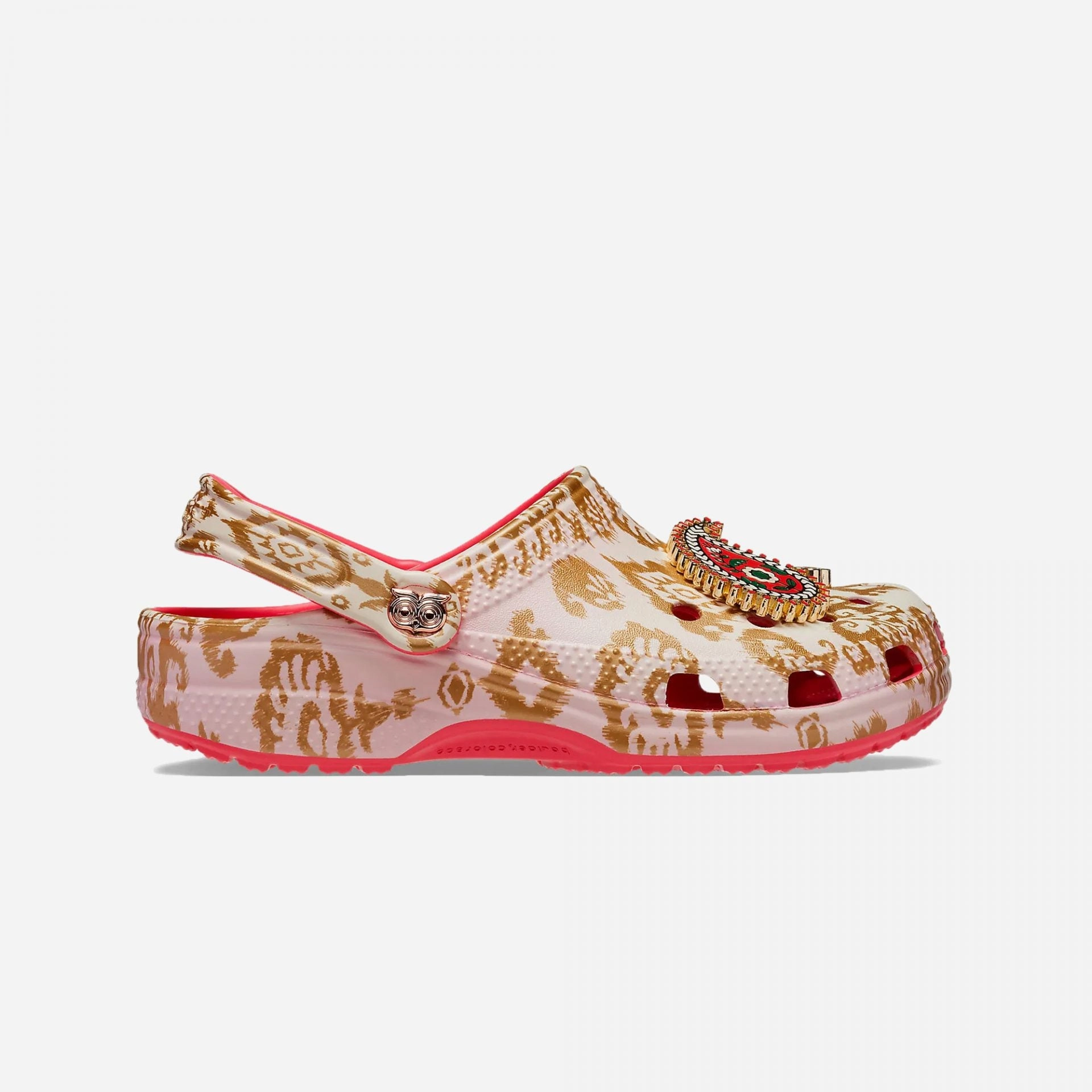 Crocs | CHUMBAK CLASSIC CLOG  { BEIGE / MULTI
