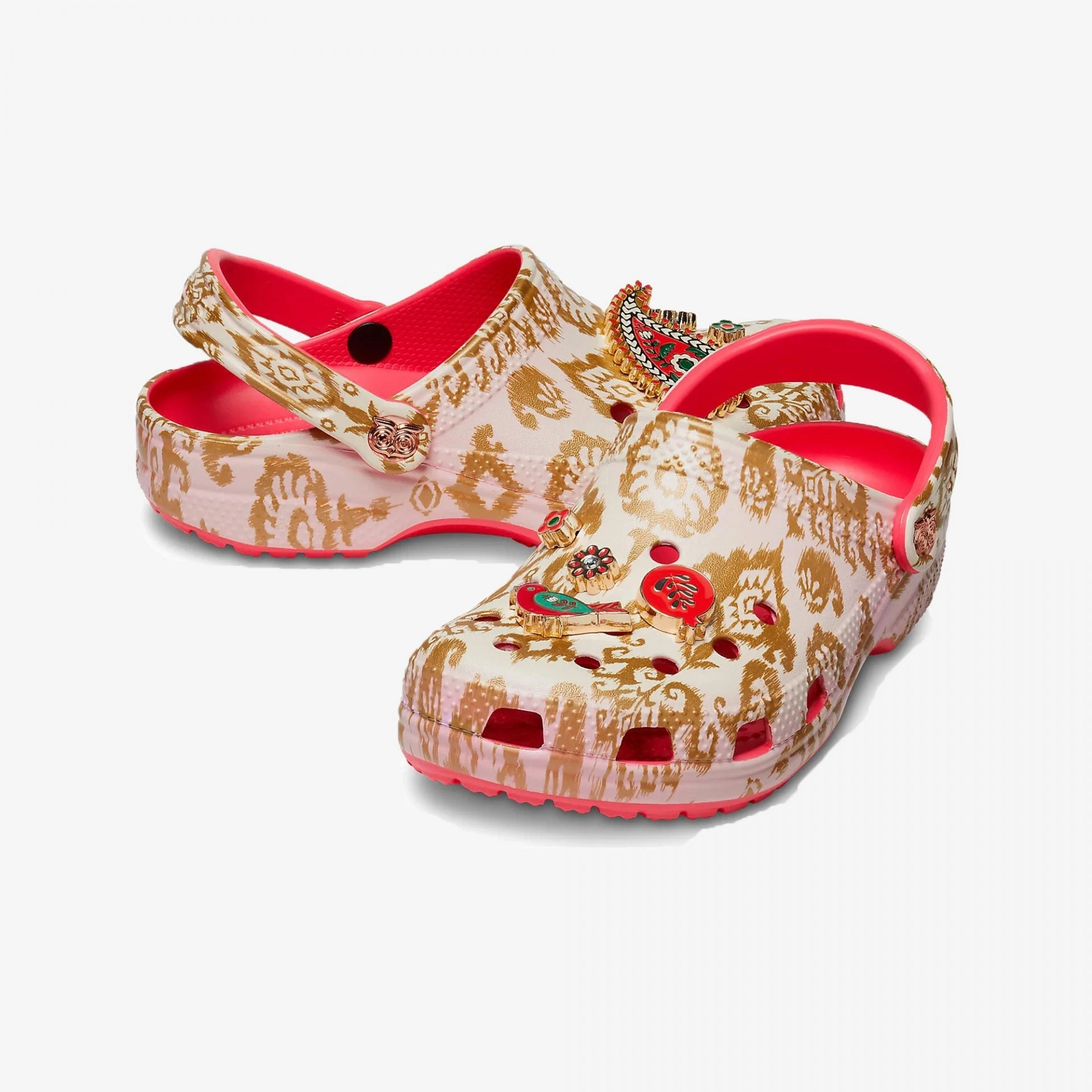 Crocs | CHUMBAK CLASSIC CLOG  { BEIGE / MULTI