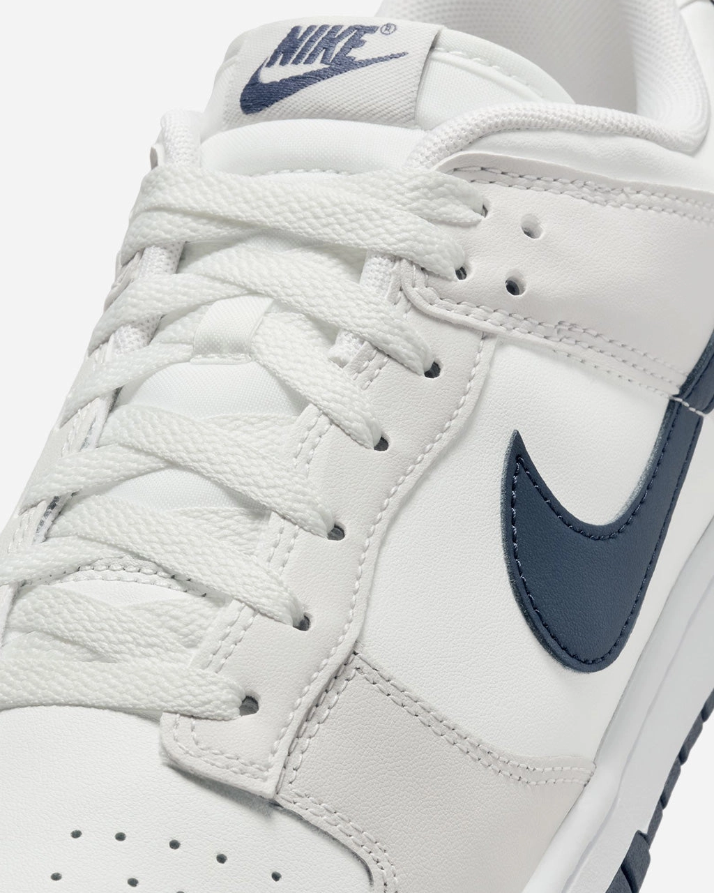 Dunk Low Retro 'White/Midnight Navy'