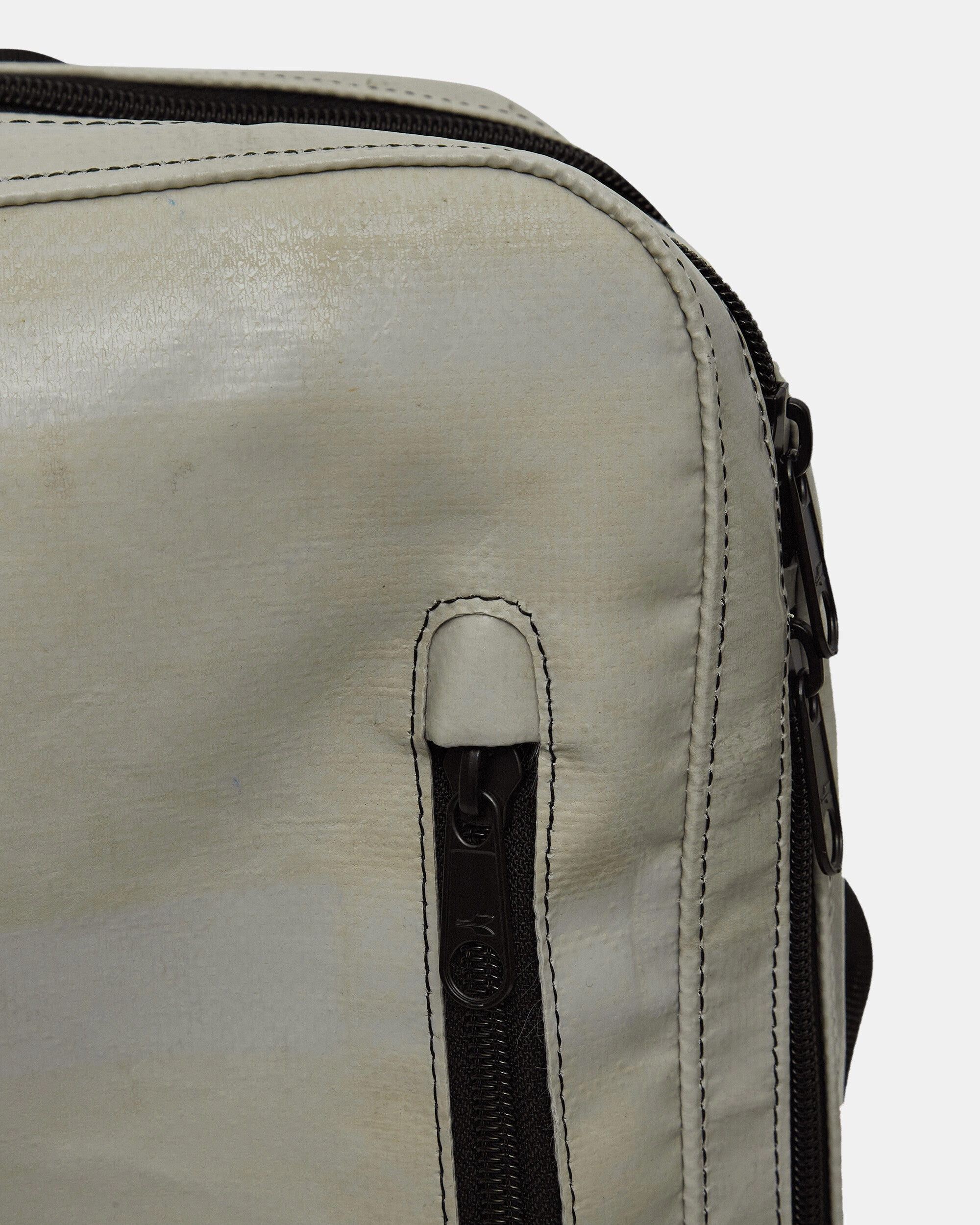 F306 Hazzard Backpack White / Blue