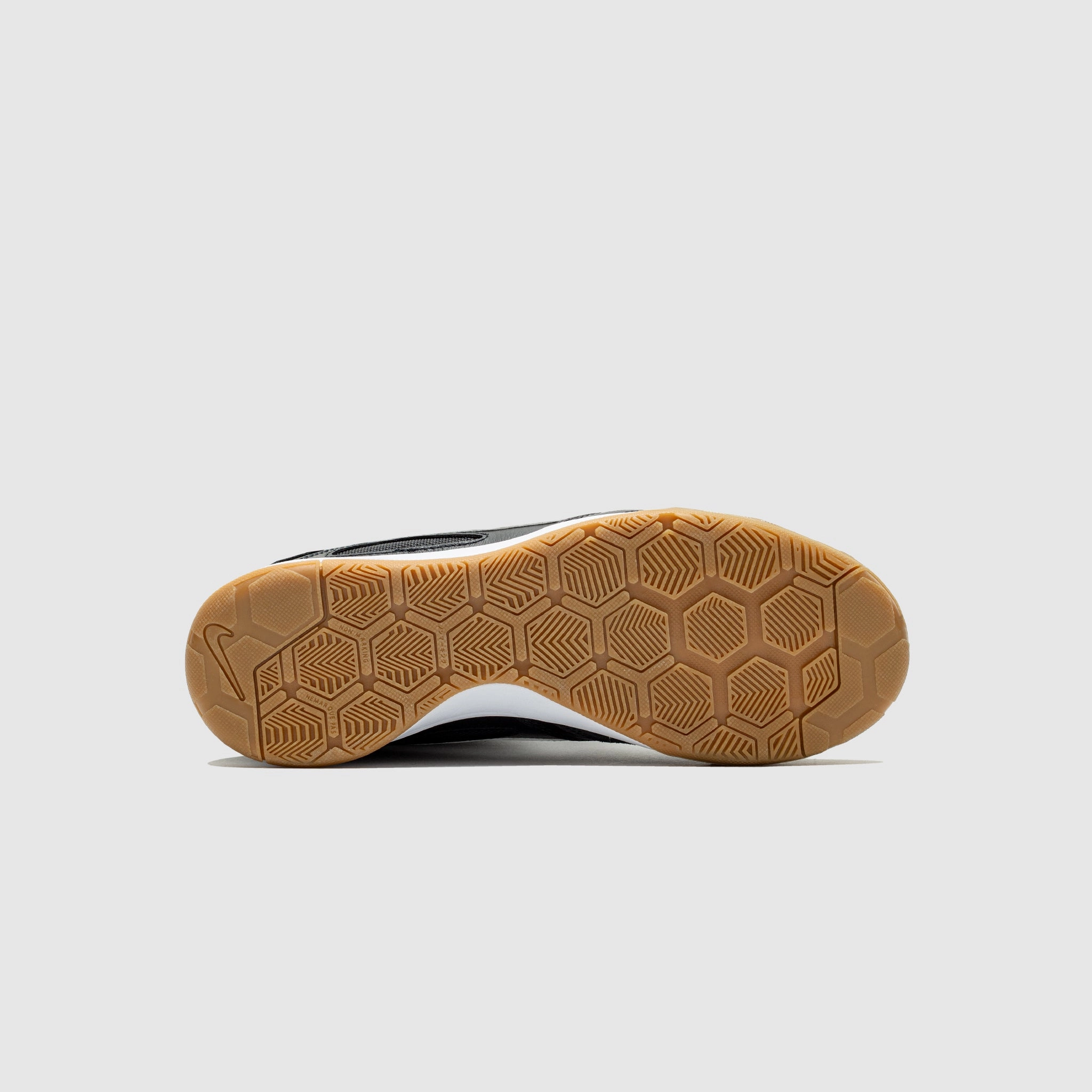 GATO BLACK & GUM