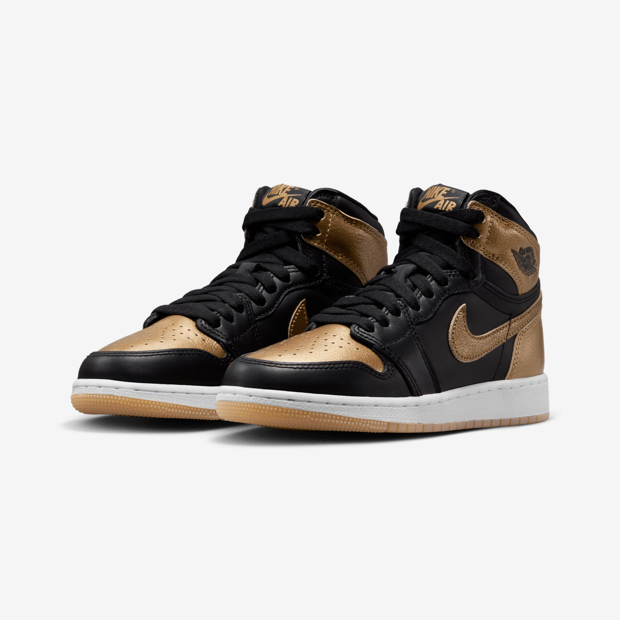 JORDAN | AIR JORDAN 1 HIGH OG (GS) { BLACK/METALLIC GOLD-SAIL