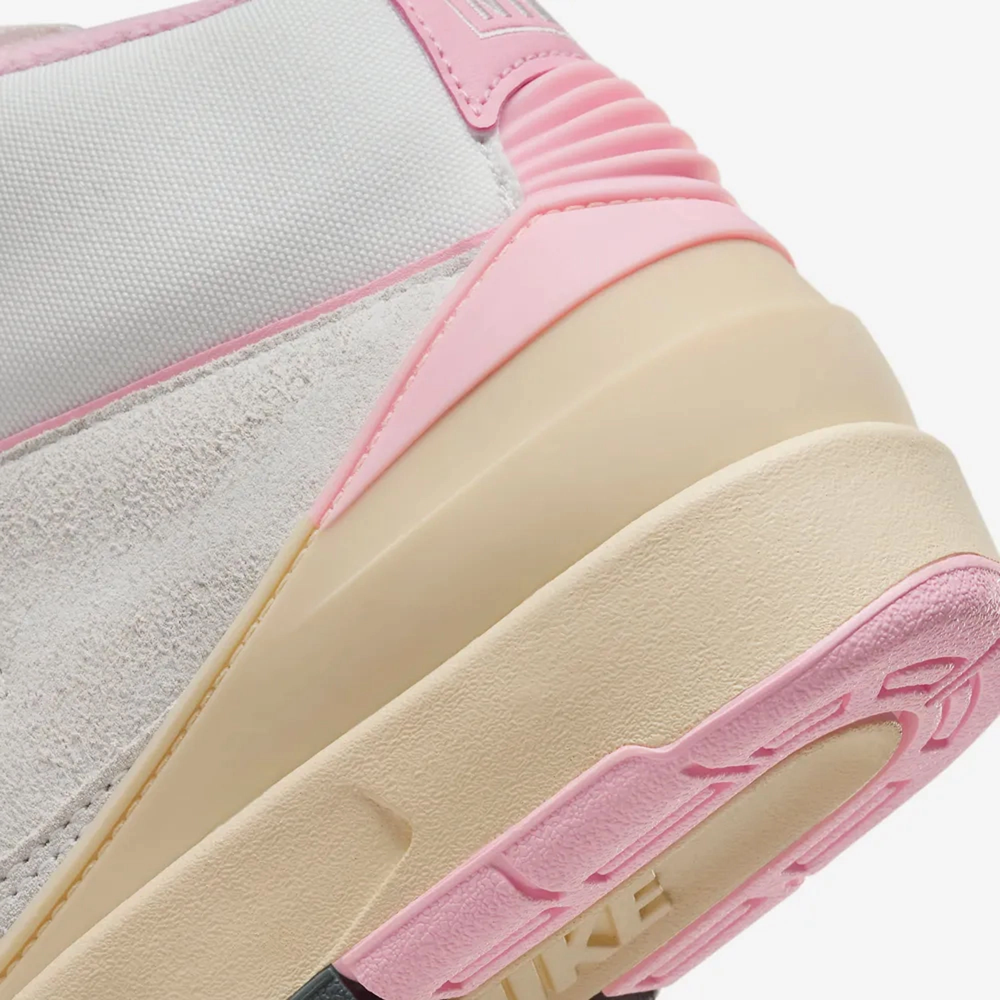 Jordan | AIR JORDAN 2 RETRO  { SUMMIT WHITE/GYM RED-MED SOFT PINK