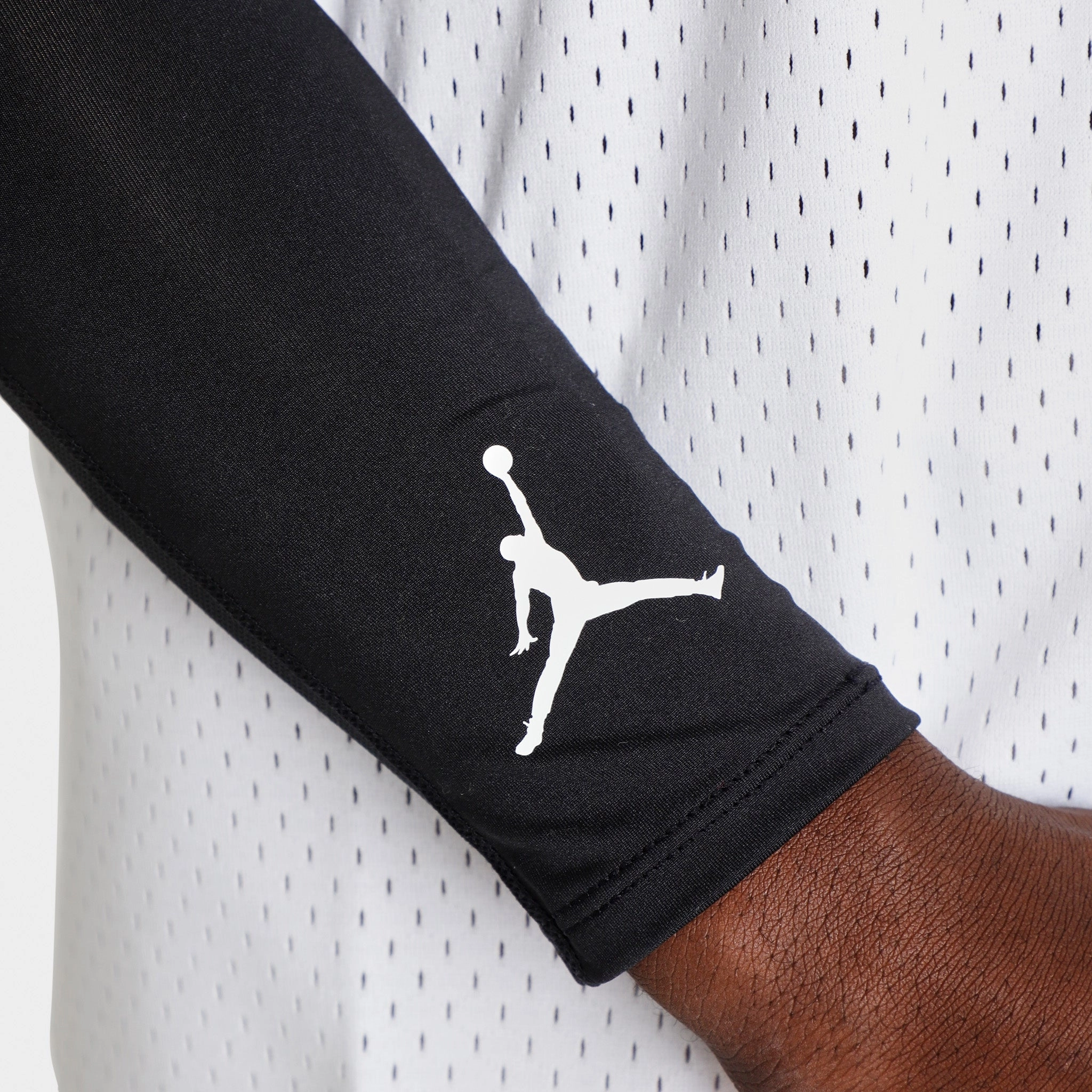 Jordan Shooter Sleeves Black / White