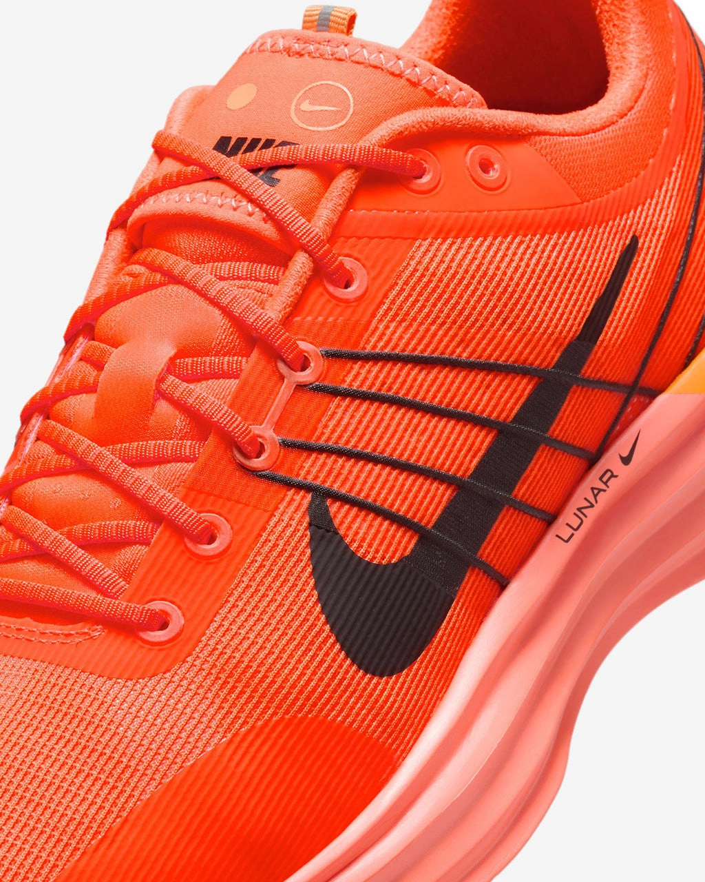 Lunar Roam 'Hyper Crimson'