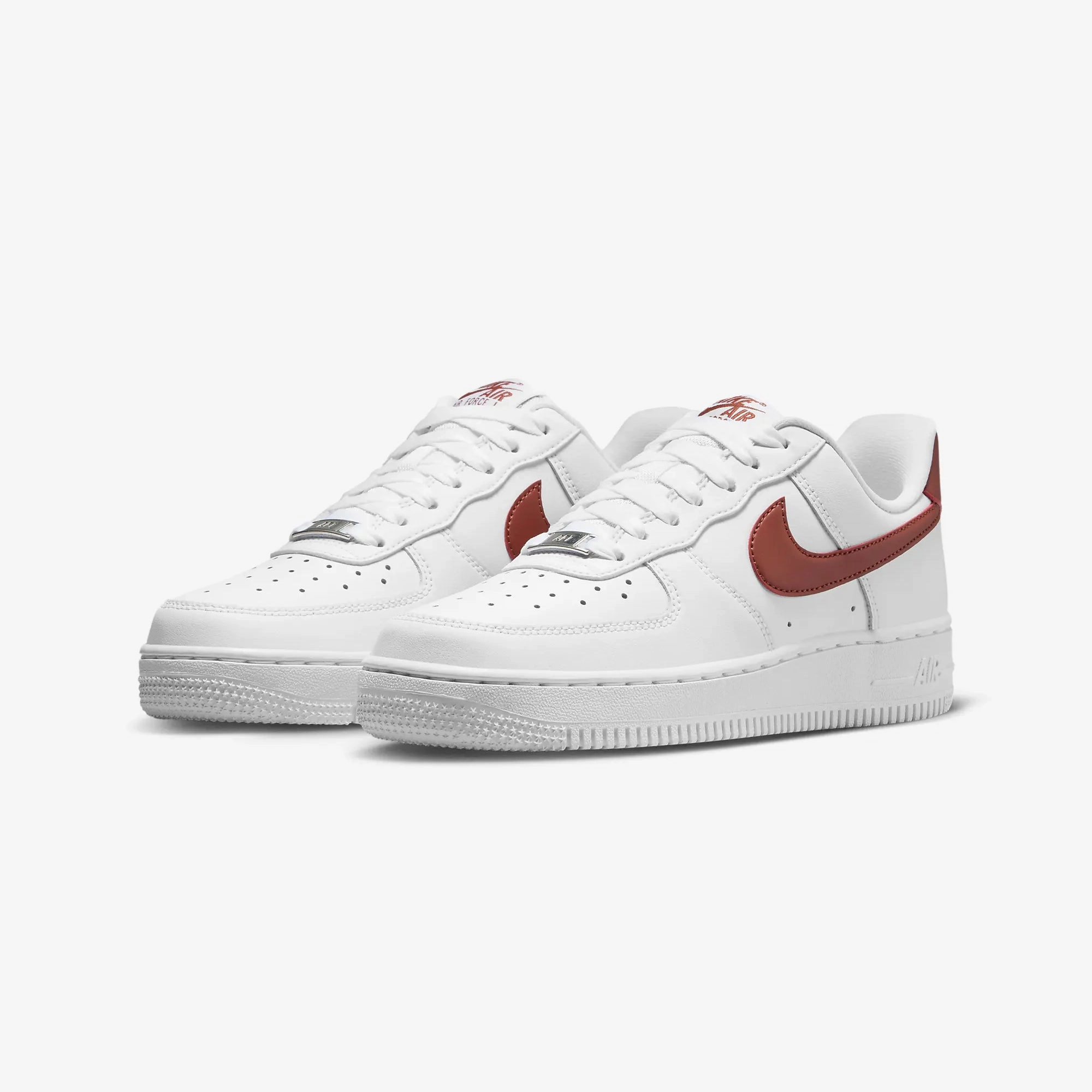 Nike | AIR FORCE 1 07  { WHITE/RUGGED ORANGE