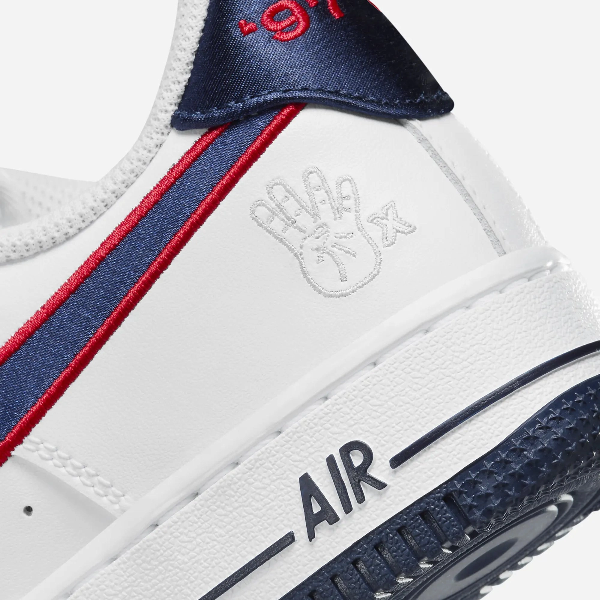 Nike | AIR FORCE 1 '07 { WHITE/OBSIDIAN-UNIVERSITY RED-WOLF GREY