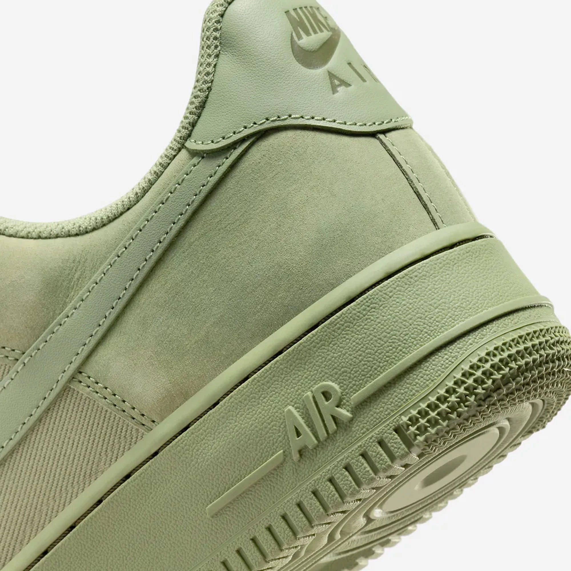Nike | AIR FORCE 1 '07 LX { OIL GREEN/OIL GREEN-CARGO KHAKI