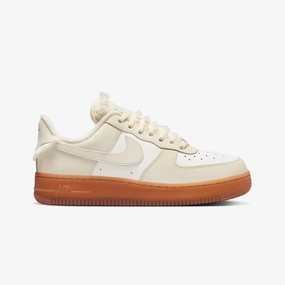 Nike | AIR FORCE 1 '07 LX { SAIL/COCONUT MILK-GUM MED BROWN