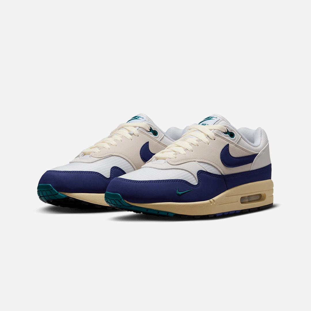 Nike | AIR MAX 1  { SAIL/DEEP ROYAL BLUE-LT OREWOOD BRN