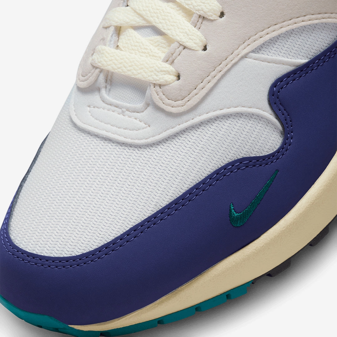 Nike | AIR MAX 1  { SAIL/DEEP ROYAL BLUE-LT OREWOOD BRN