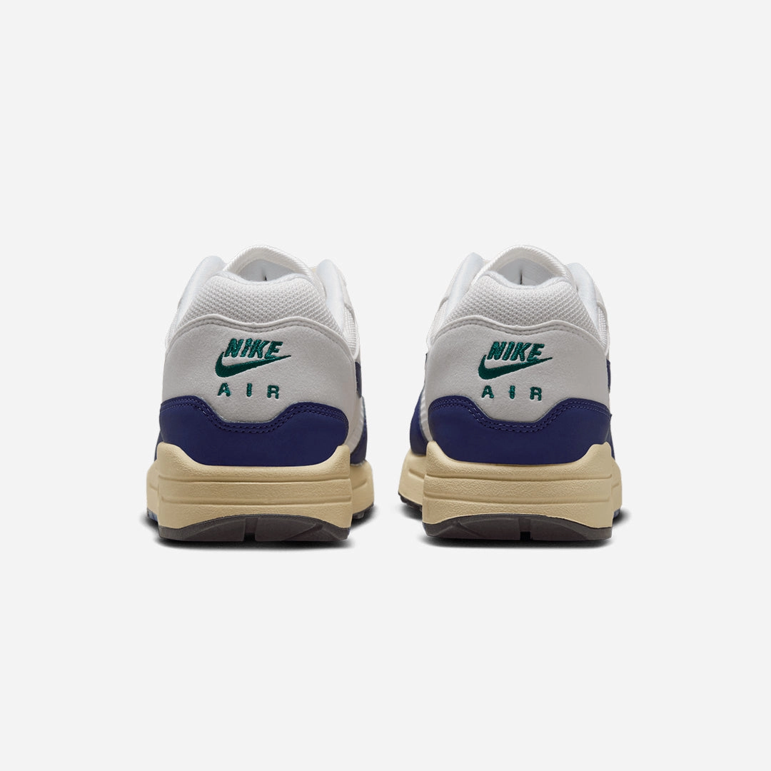 Nike | AIR MAX 1  { SAIL/DEEP ROYAL BLUE-LT OREWOOD BRN
