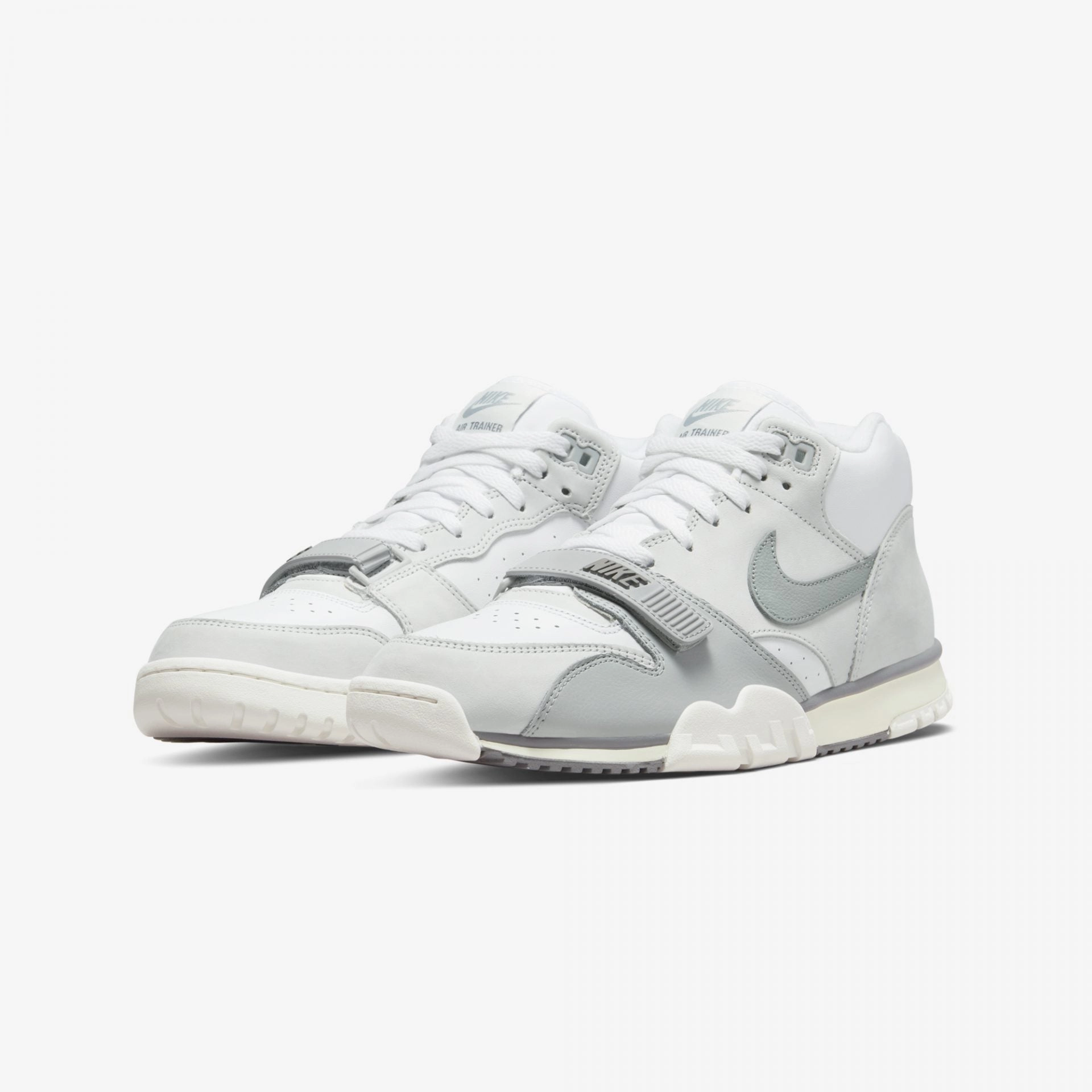 Nike | AIR TRAINER 1  { PHOTON DUST/LIGHT SMOKE