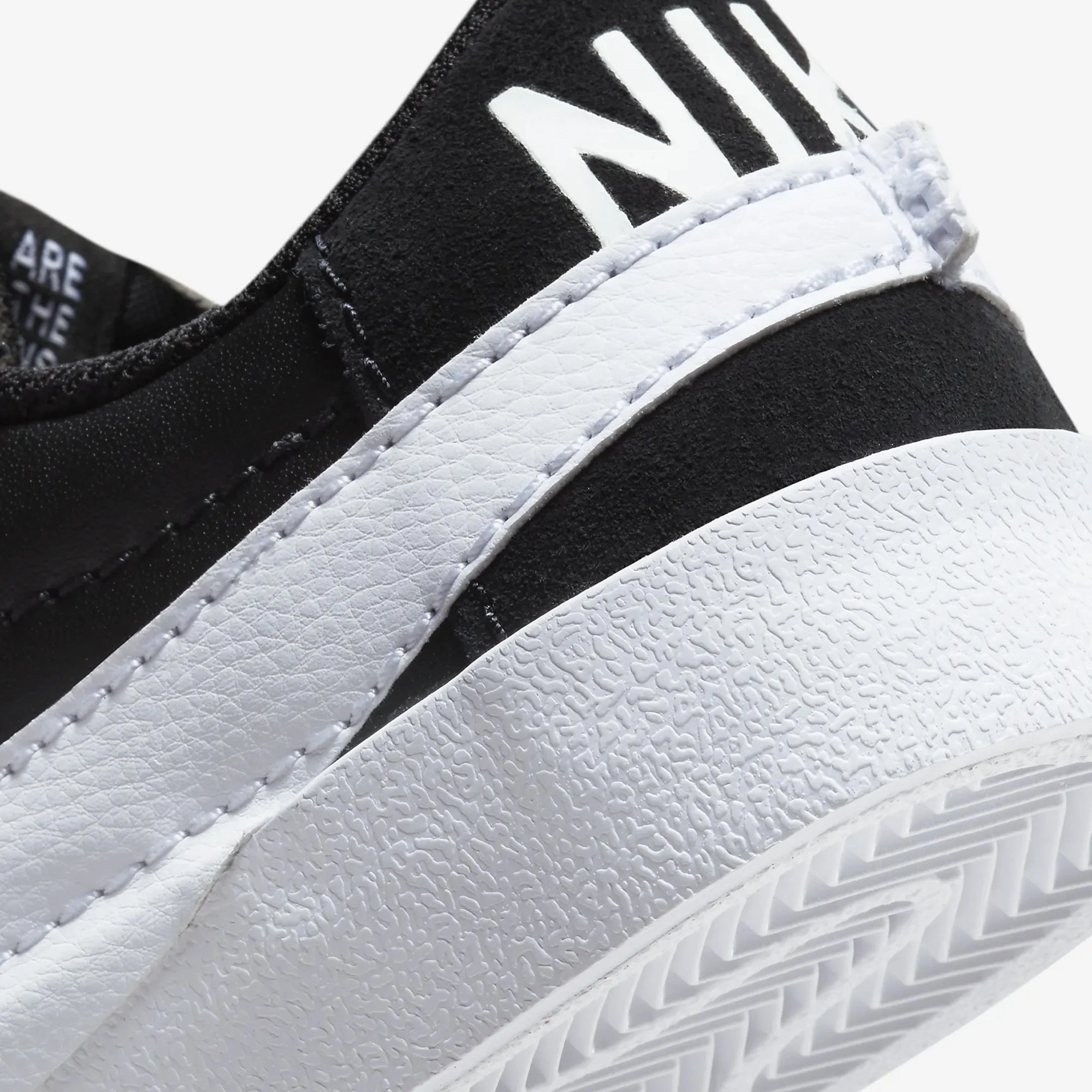 Nike | BLAZER LOW '77 JUMBO { BLACK/WHITE-BLACK-TEAM ORANGE