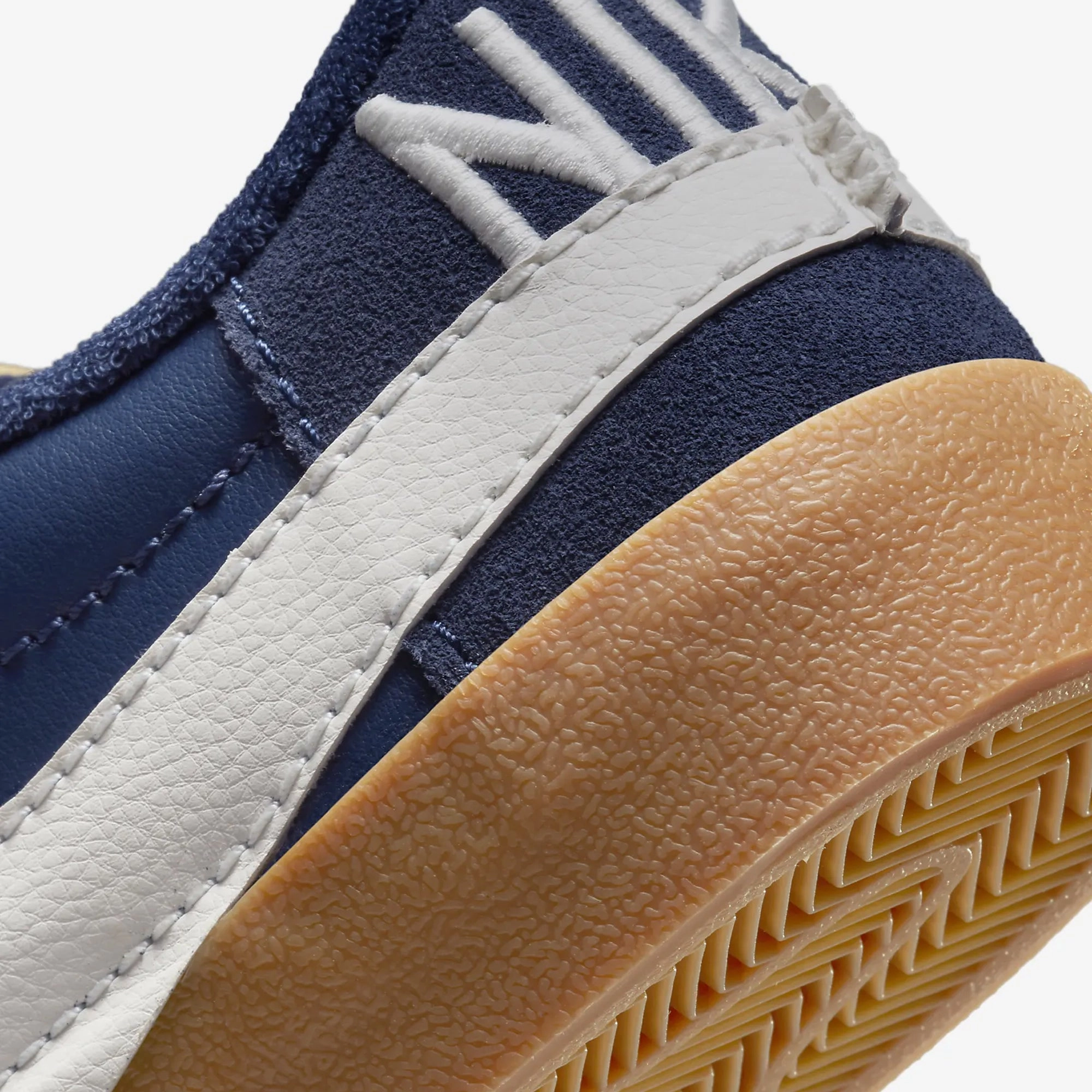 Nike | BLAZER LOW '77 JUMBO { NAVY