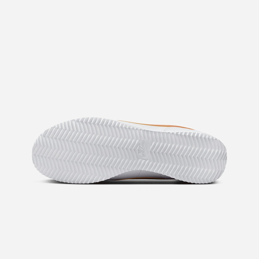 Nike | CORTEZ  { WHITE/CAMPFIRE ORANGE-JADE HORIZON