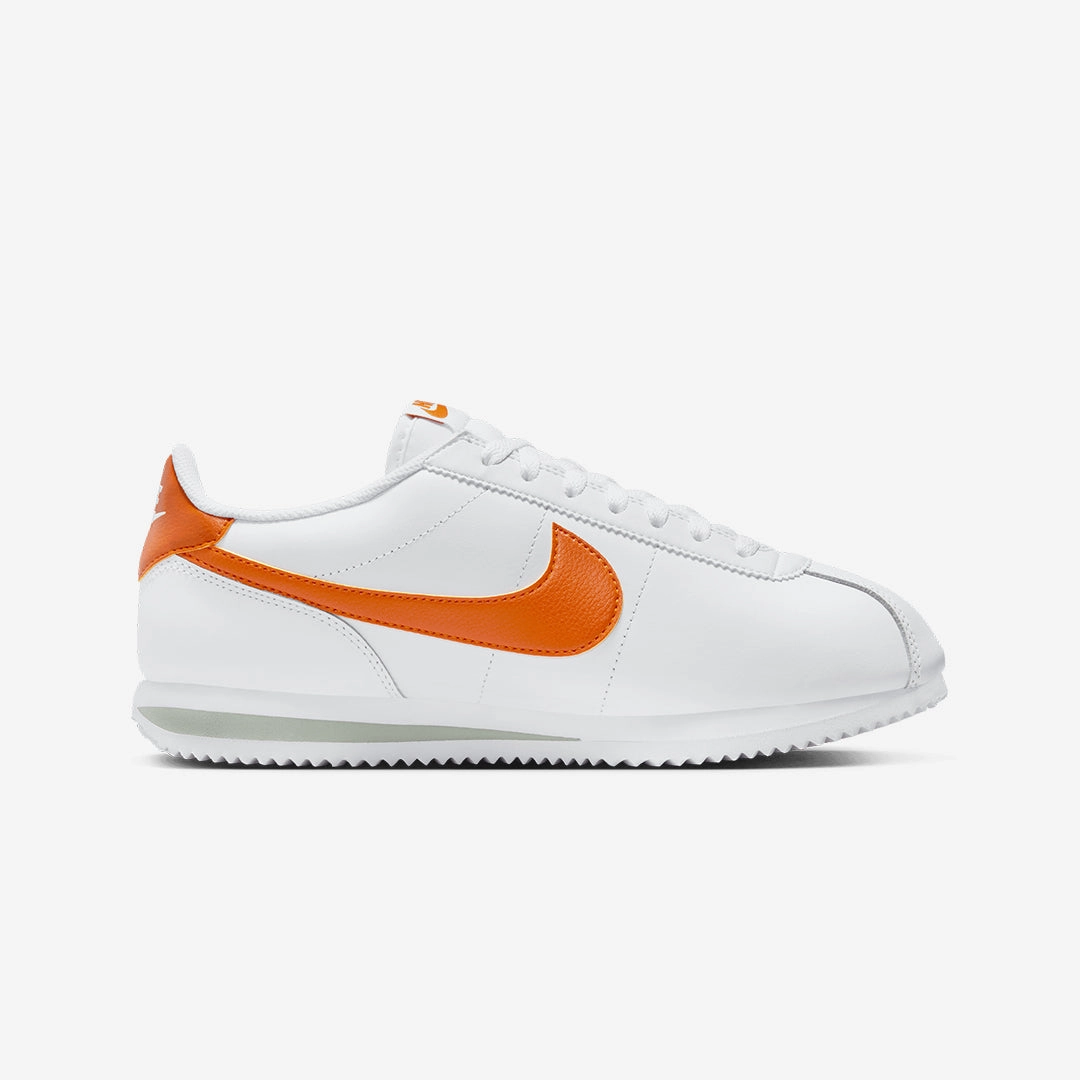 Nike | CORTEZ  { WHITE/CAMPFIRE ORANGE-JADE HORIZON