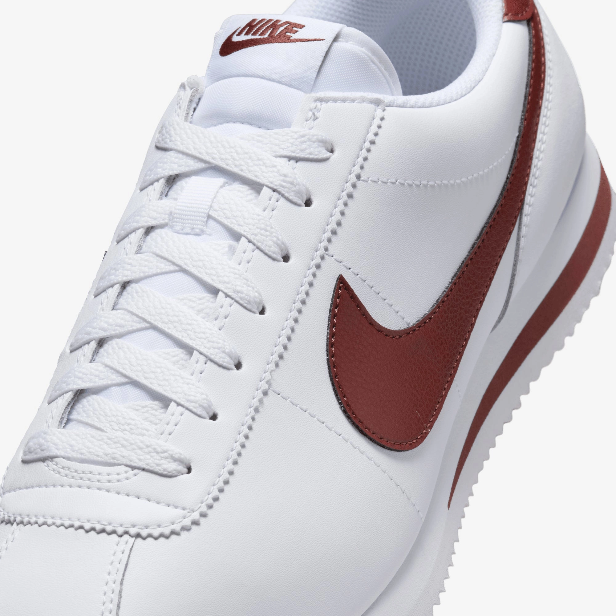 NIKE | CORTEZ { WHITE/DARK PONY
