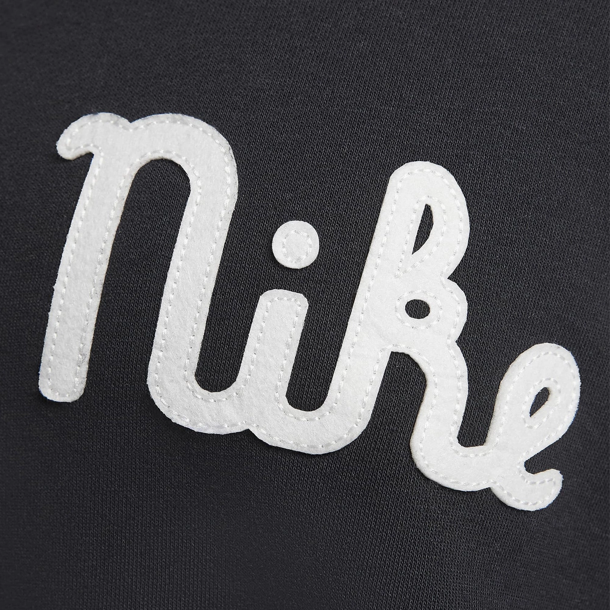 Nike | CREW-NECK FLEECE SWEATSHIRT  { BLACK/SAIL/FIELD PURPLE