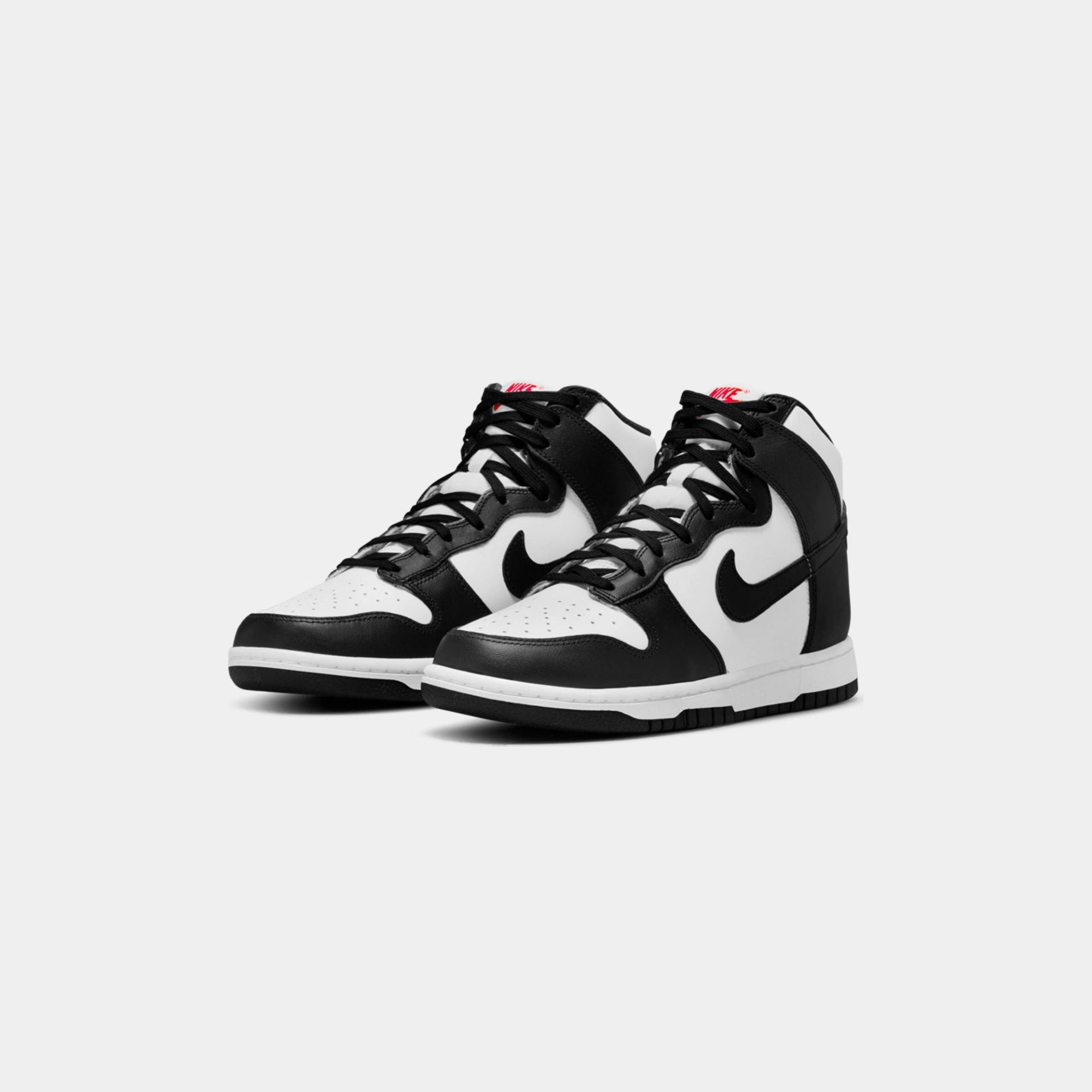 Nike | DUNK HIGH  { BLACK/WHITE