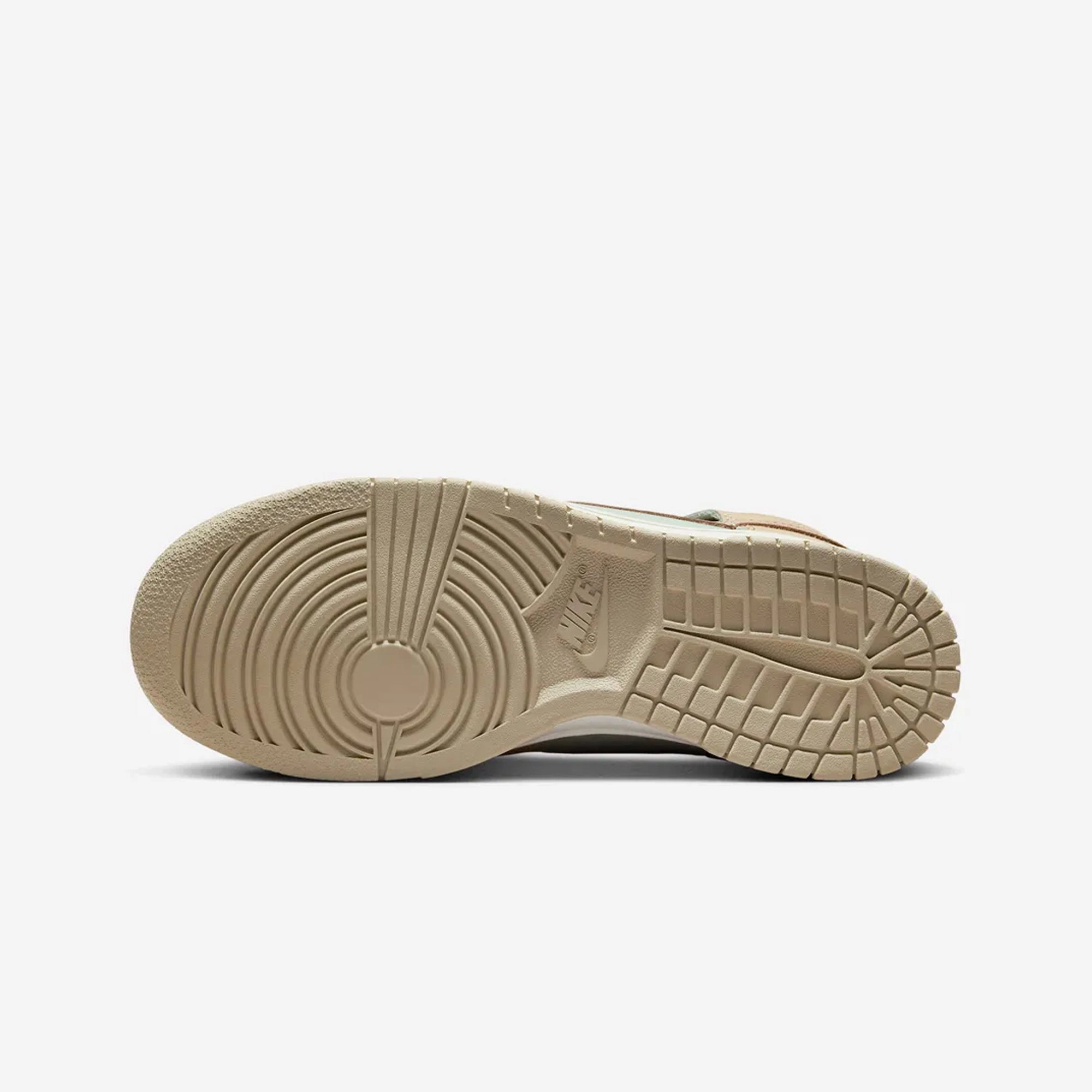 Nike | DUNK HIGH  { SAND DRIFT/LIGHT SILVER