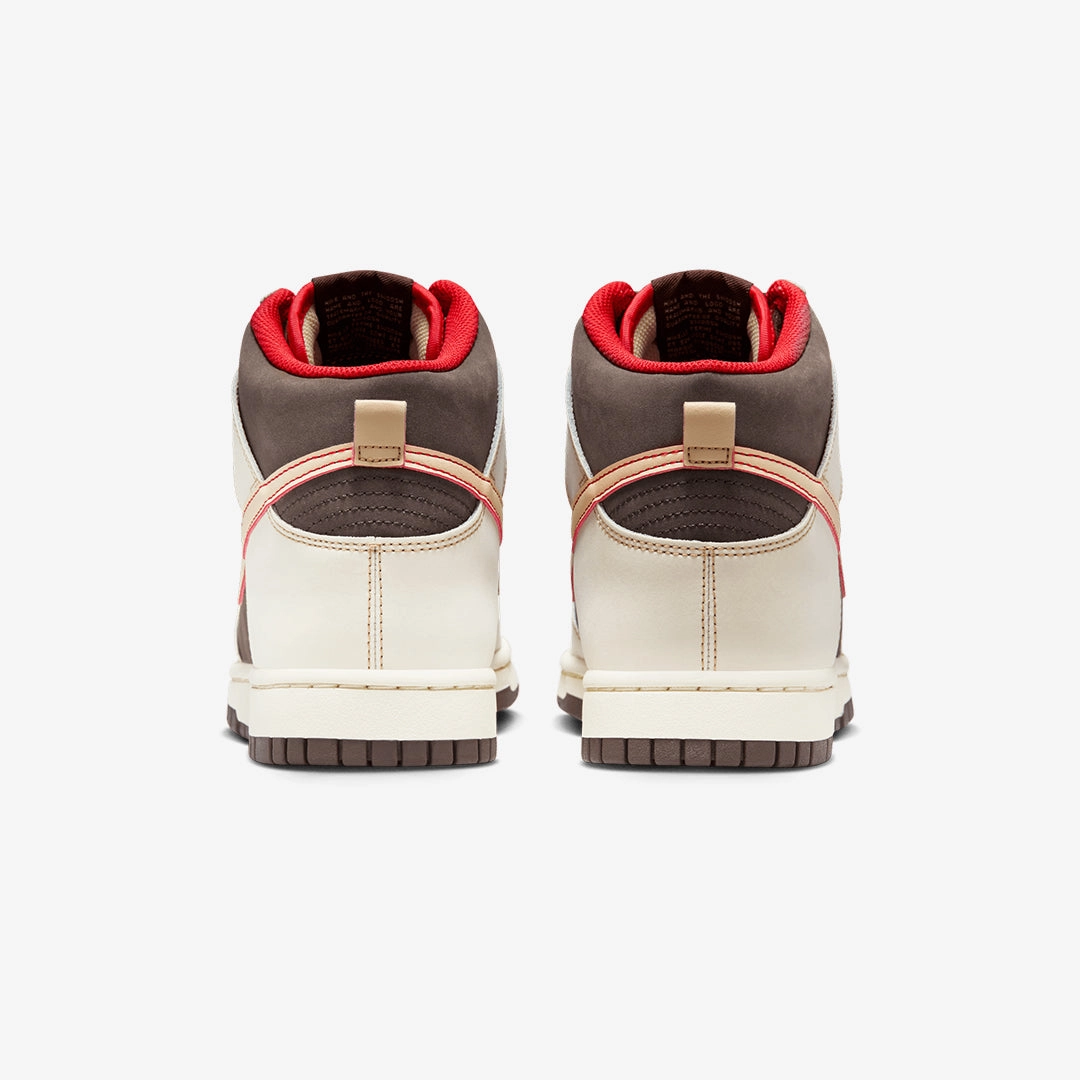 Nike | DUNK HIGH RETRO SE  { BAROQUE BROWN/SESAME-COCONUT MILK