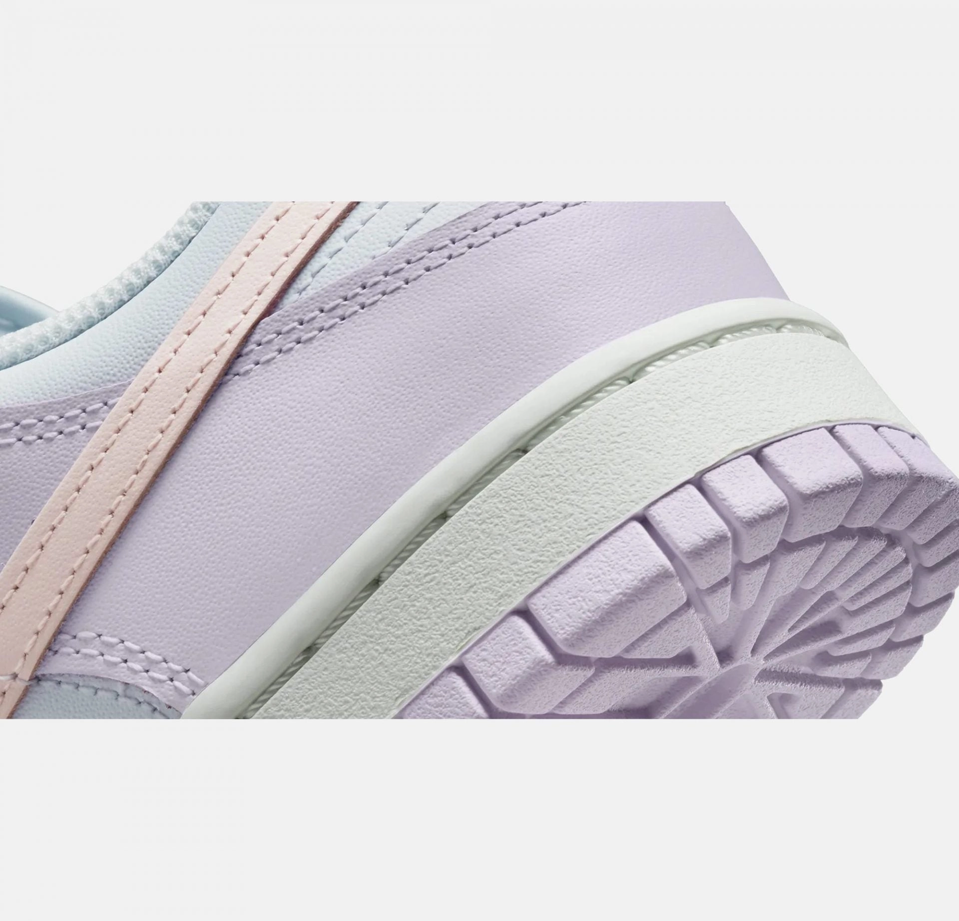 Nike | DUNK LOW  { ATMOSPHERE PINK