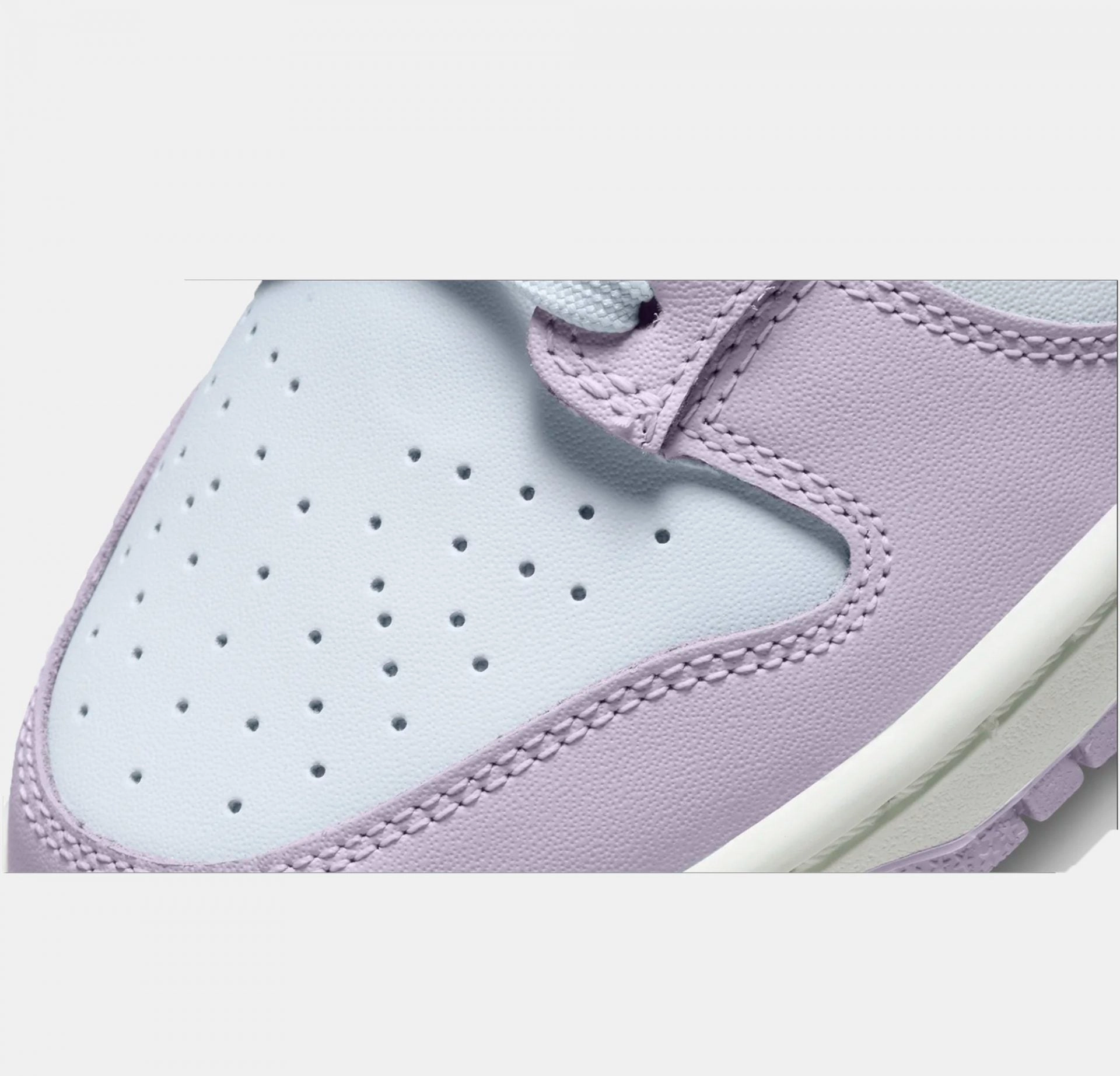 Nike | DUNK LOW  { ATMOSPHERE PINK