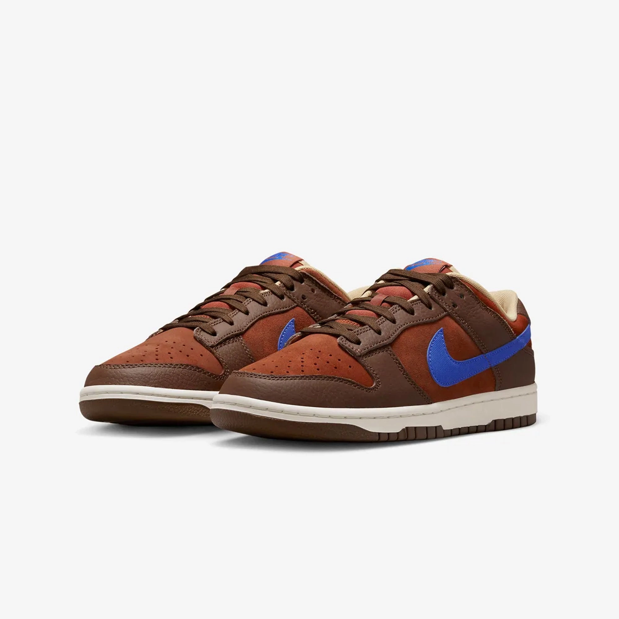 Nike | DUNK LOW RETRO PREMIUM  { CACAO WOW/COMET BLUE-MARS STONE-PHANTOM