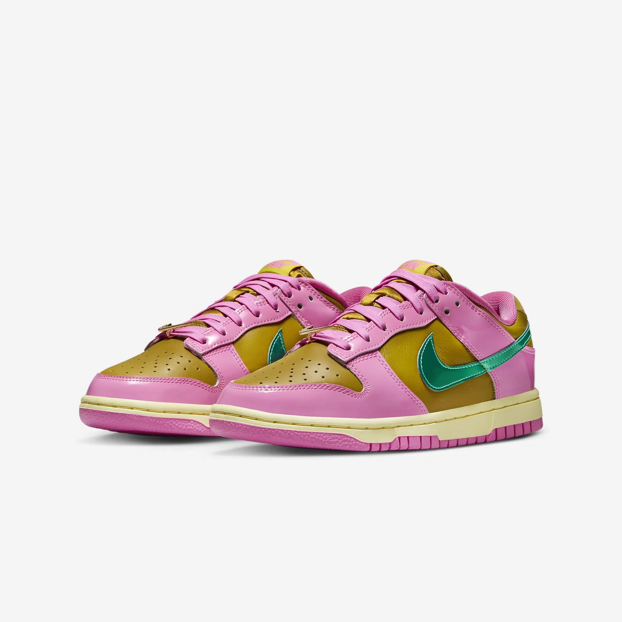 Nike | DUNK LOW X PARRIS GOEBEL  { PLAYFUL PINK/MULTI-COLOR-BRONZINE
