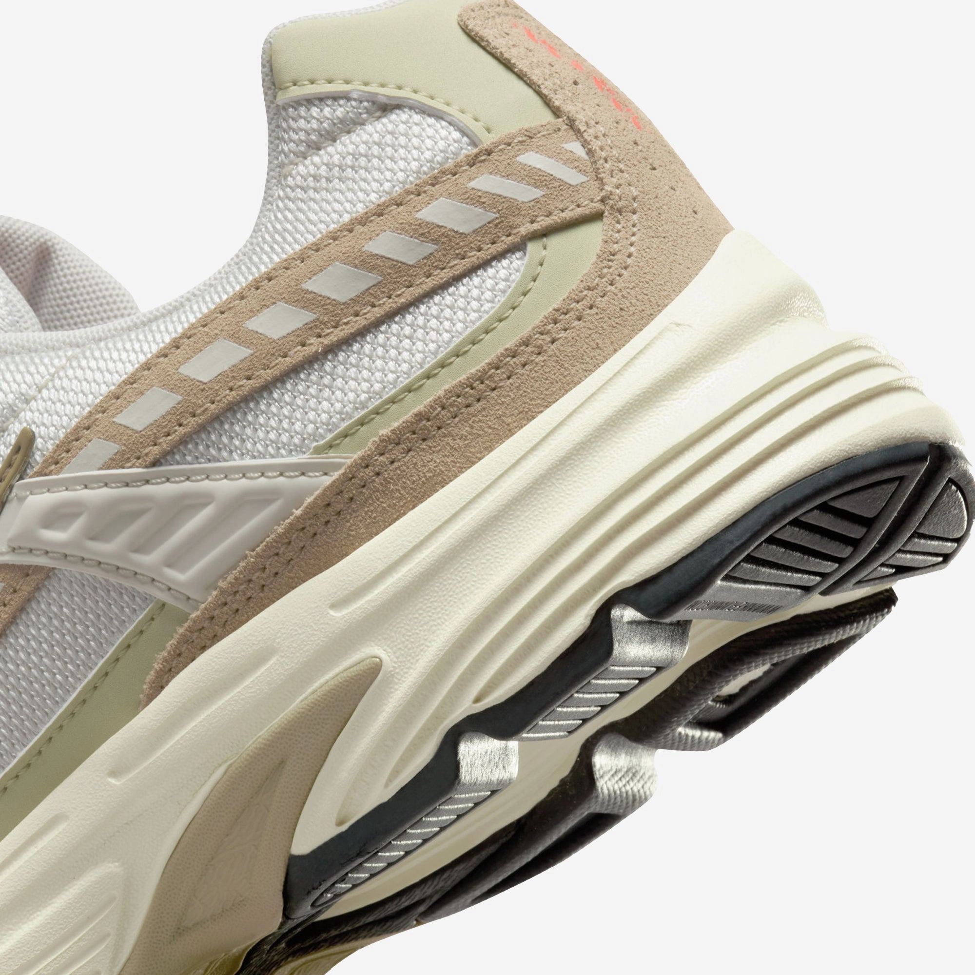 NIKE | INTIATOR { LIGHT BONE/CARGO KHAKI-LIMESTONE
