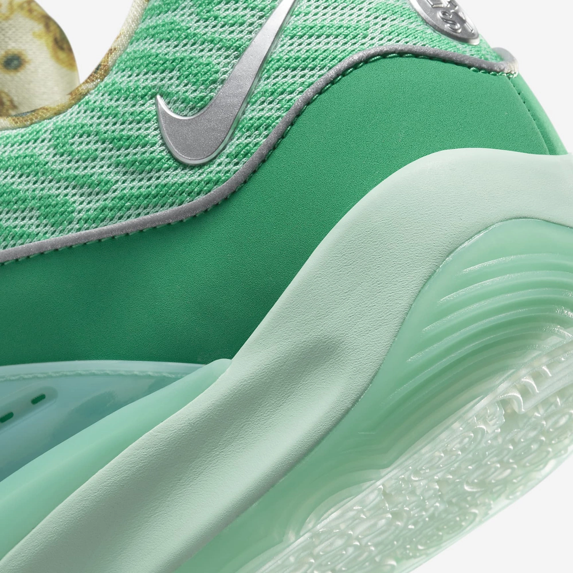 Nike | KD16 EP  { MINT FOAM/EMERALD RISE /GREEN/METALLIC