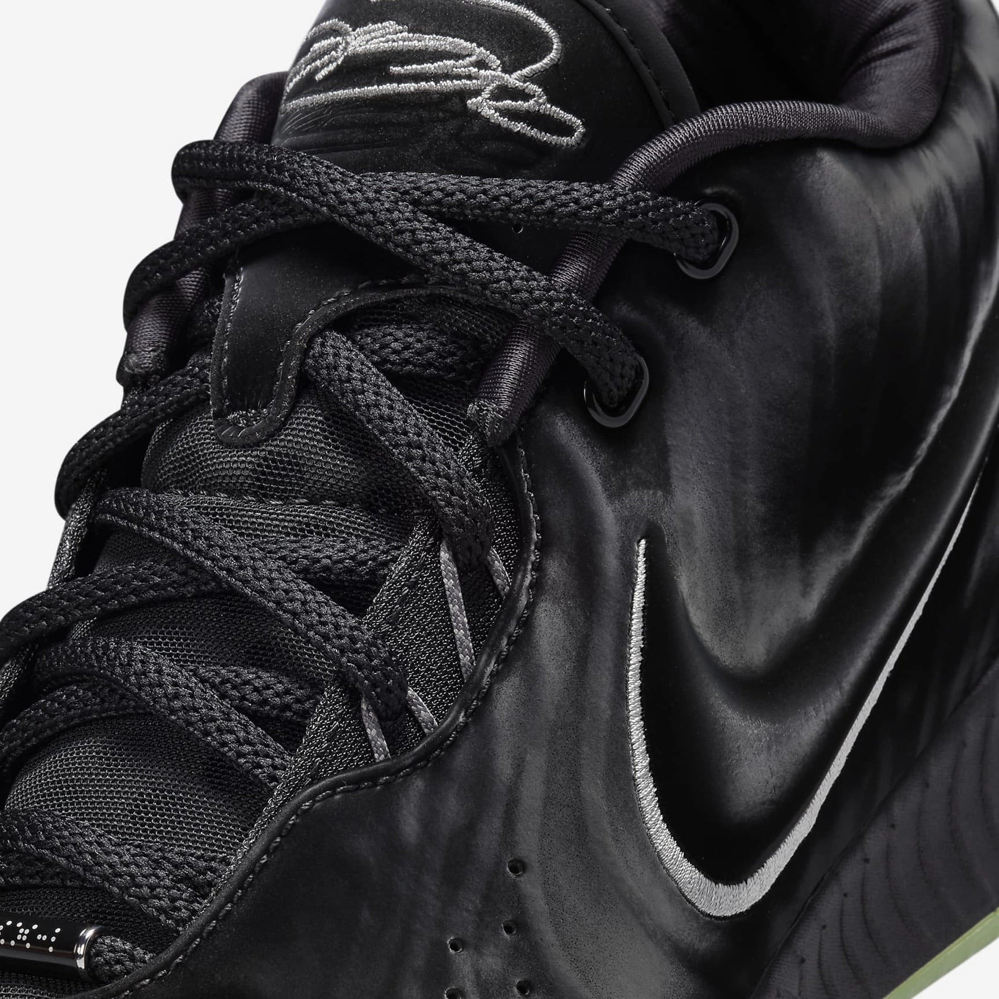 Nike | LEBRON XXI TAHITIAN EP  { BLACK/MTLC PEWTER-IRON GREY-OIL GREEN