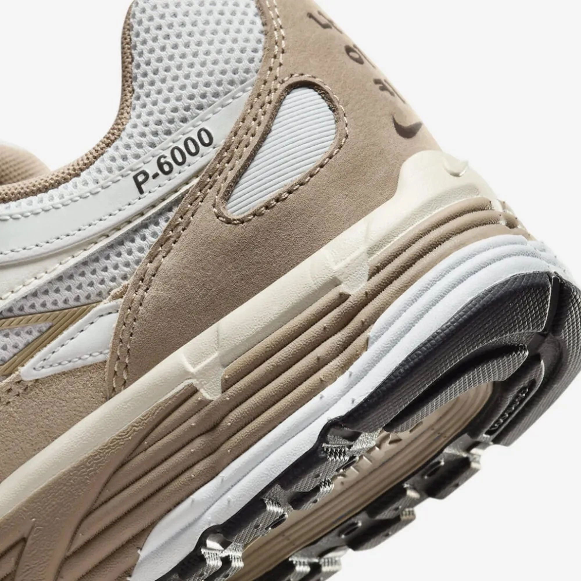 Nike | P-6000 PREMIUM  { PHOTON DUST/KHAKI-LIGHT BONE-PALE IVORY