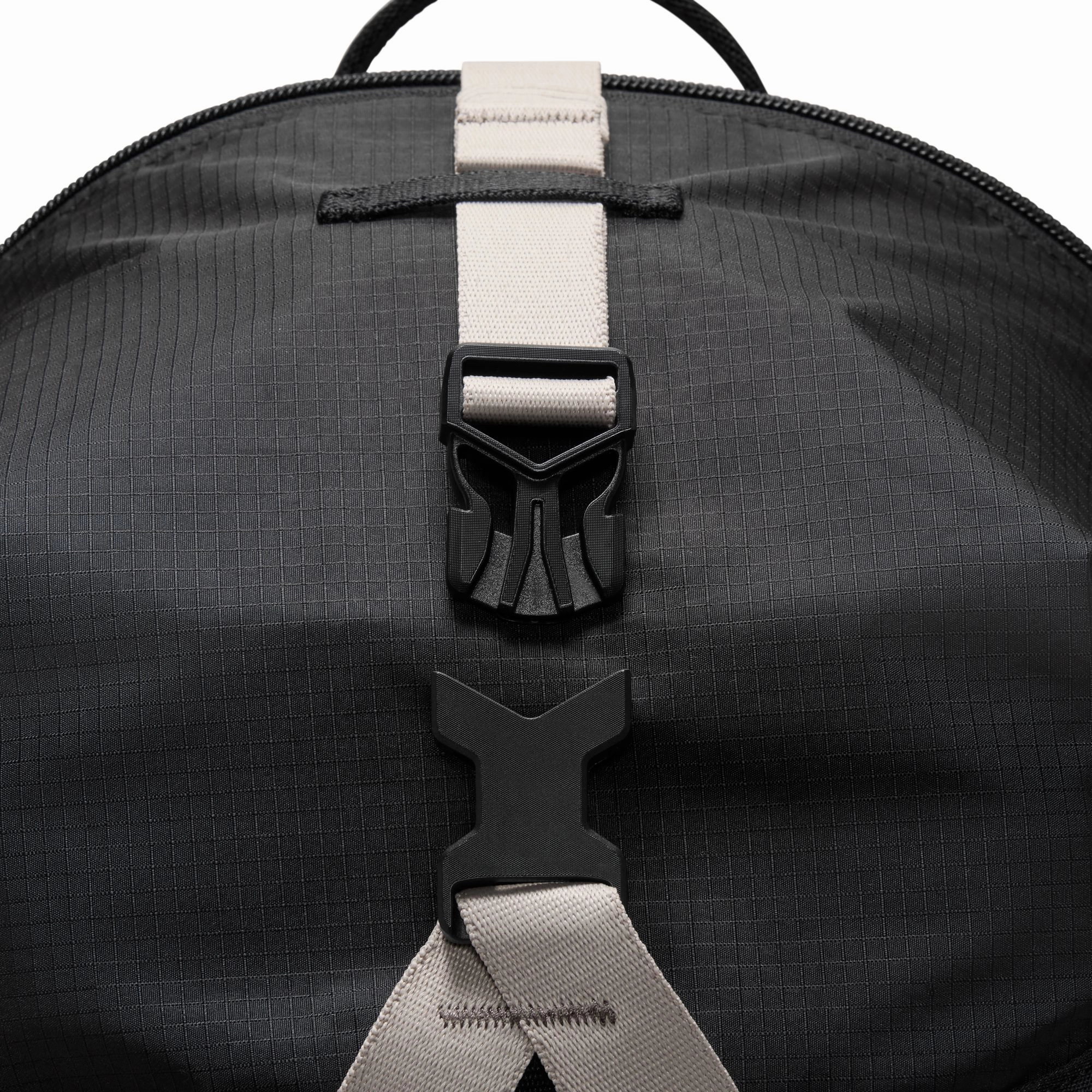 Nike ACG DAYMAX Backpack HJ8178-010