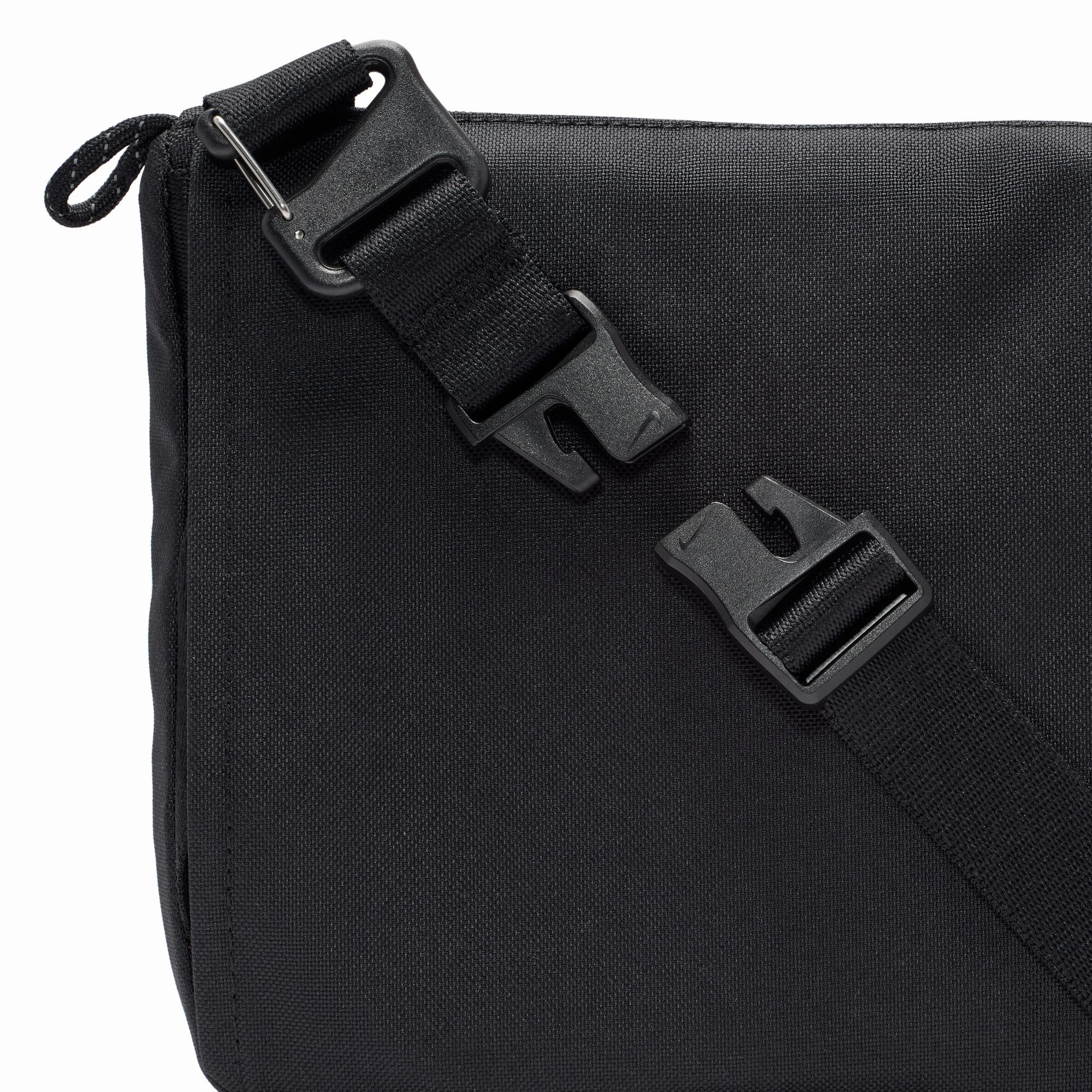 Nike ACG DAYMAX Crossbody Bag HJ8180-010