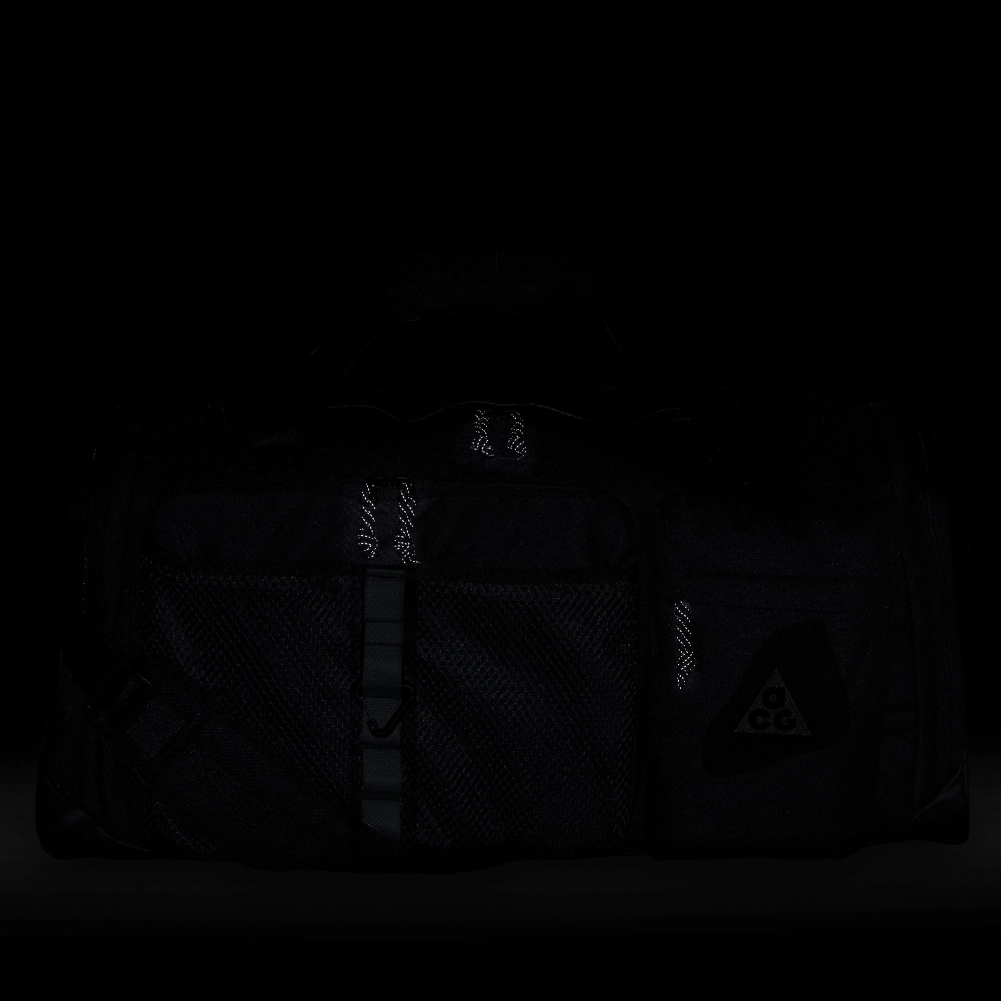 Nike ACG DAYMAX Duffel Bag HJ8185-010