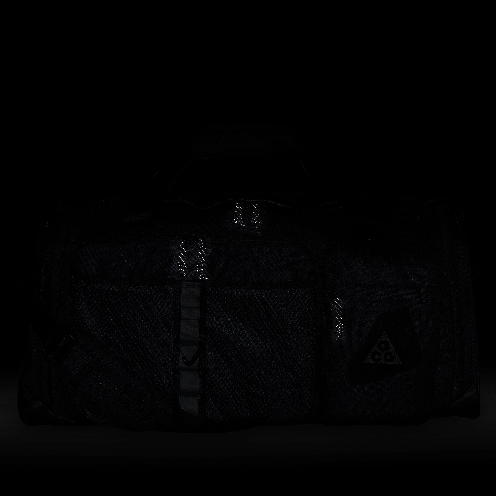 Nike ACG DAYMAX Duffel Bag HJ8185-010
