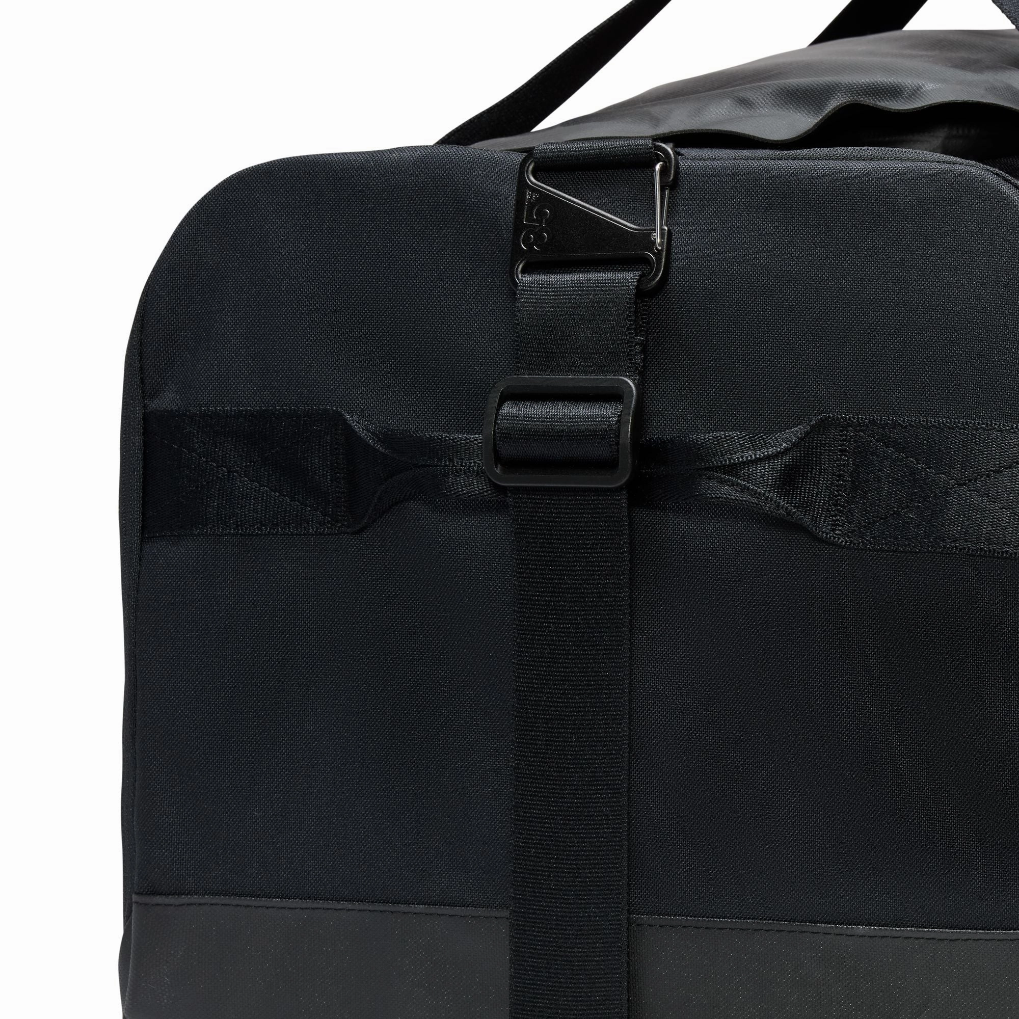 Nike ACG DAYMAX Duffel Bag HJ8185-010
