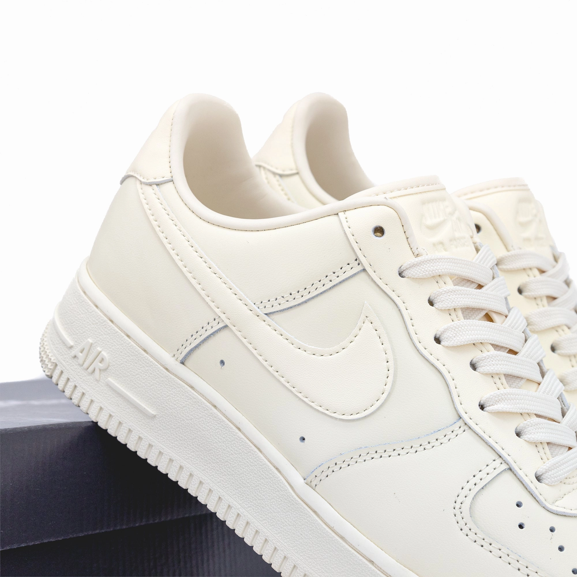 Nike Air Force 1 '07 Fresh Coconut Milk DM0211-101