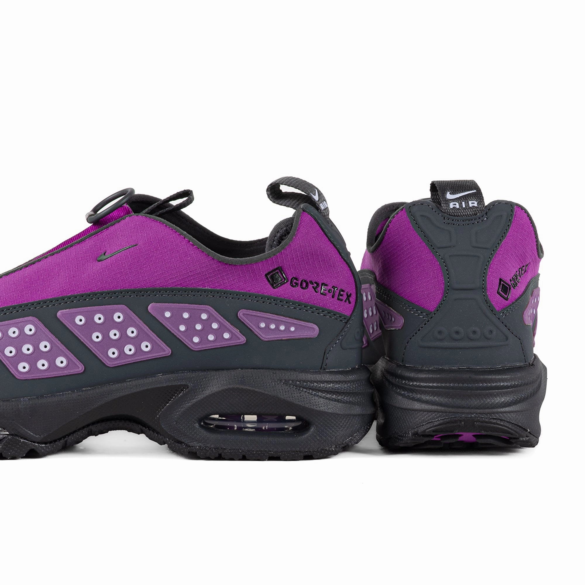Nike Women's Air Max SNDR GTX Bold Berry/Dark Smoke Grey/Ghost Black FZ4238-500