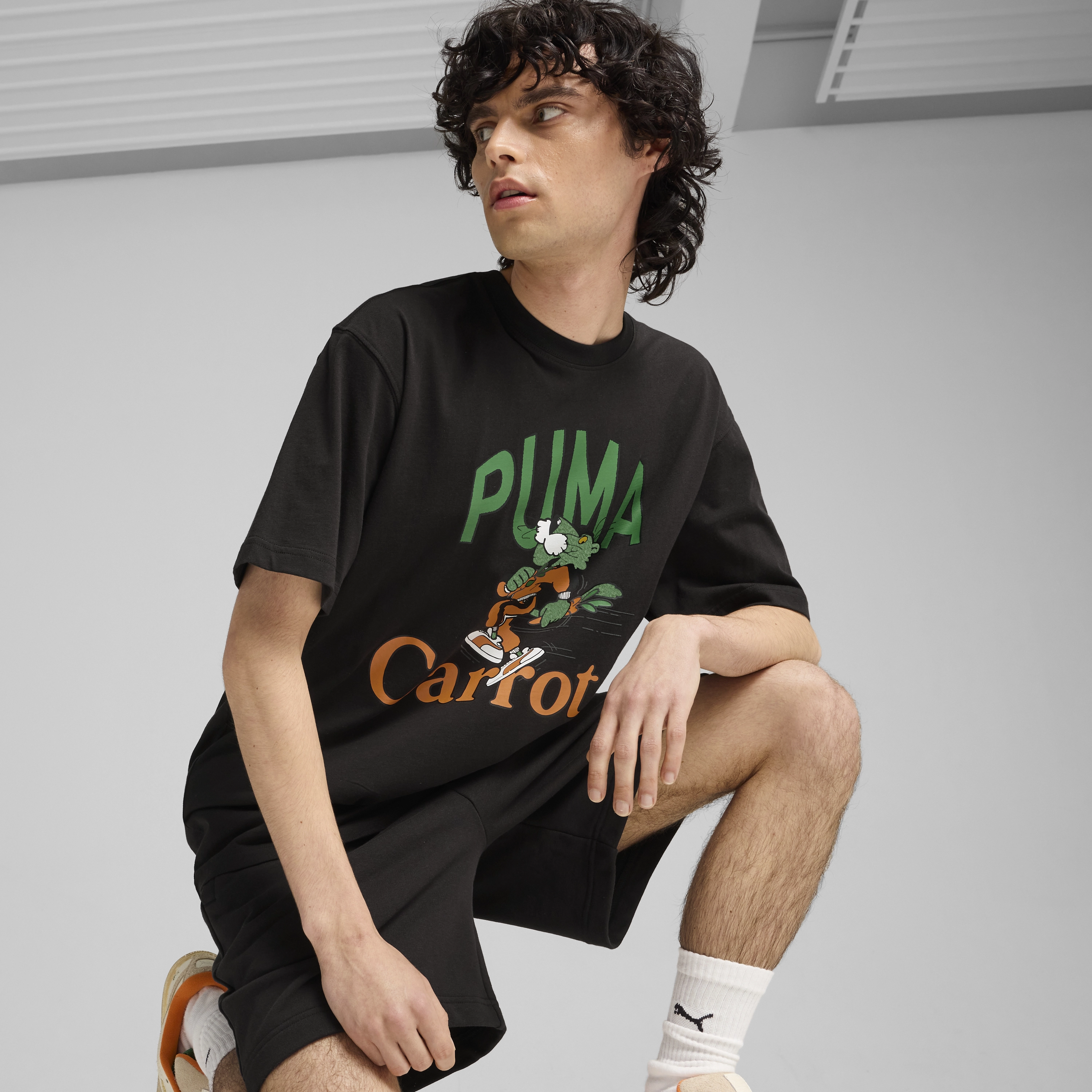 PUMA | x CARROTS RELAXED FIT GRAPHIC TEE { BLACK