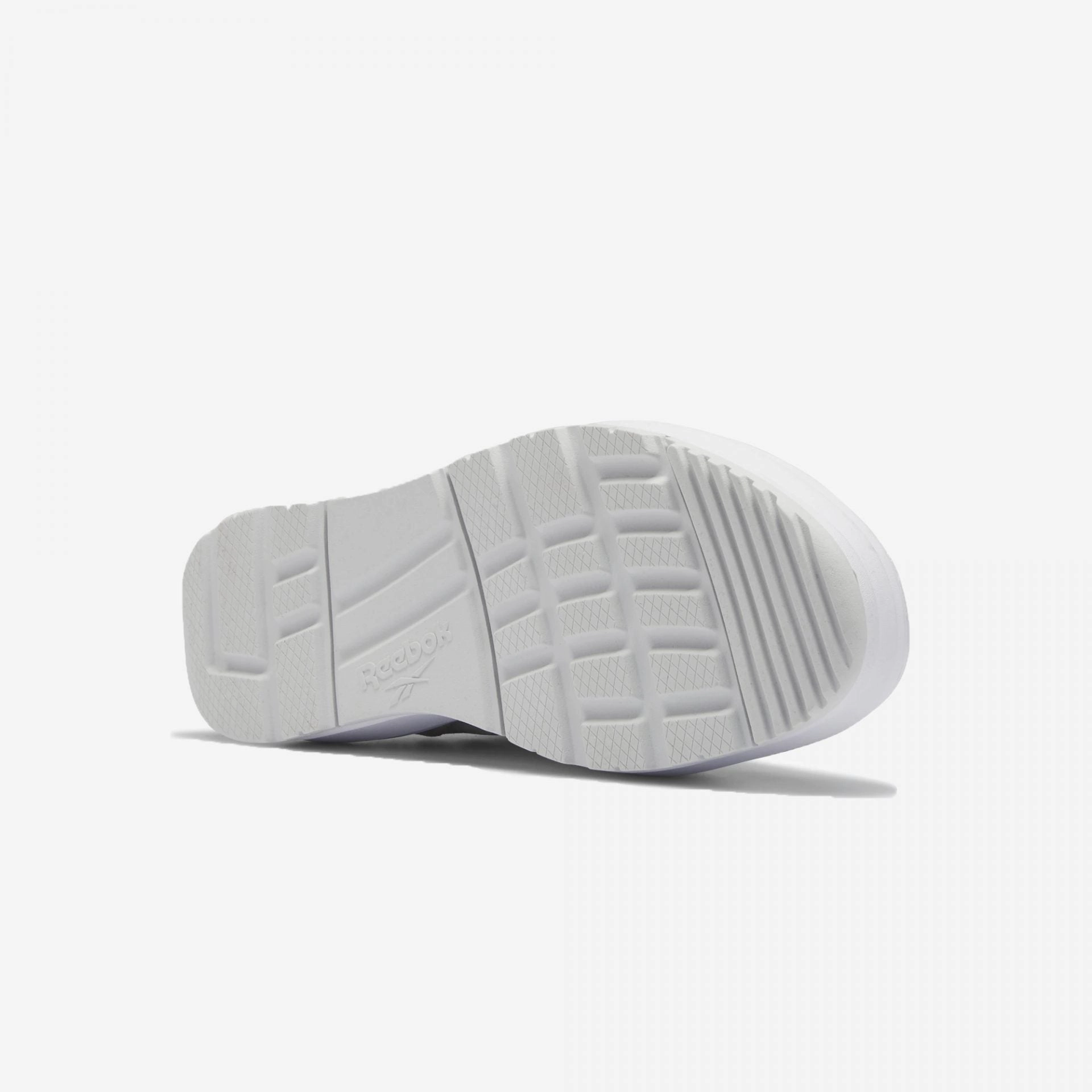 Reebok | CLUB C GEO MID  { CLOUD WHITE / COLD GREY