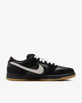 SB Dunk Low Pro 'Black/White'