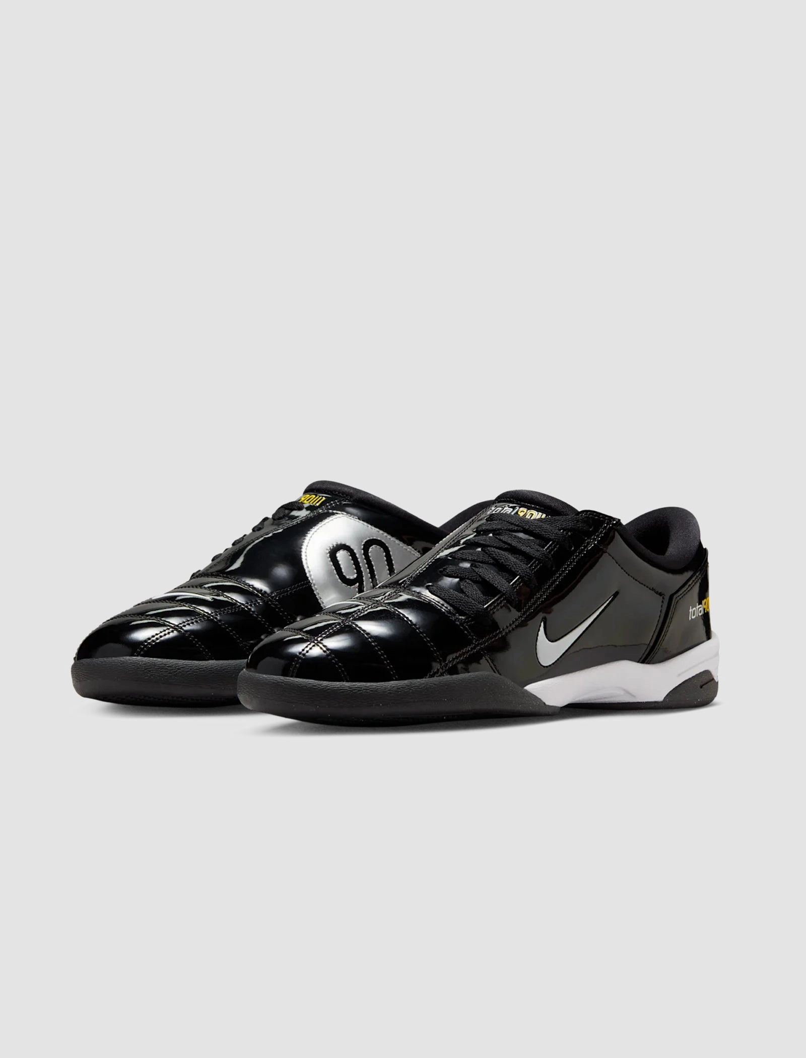 T90 SP BLACK/WHITE/METALLIC SILVER