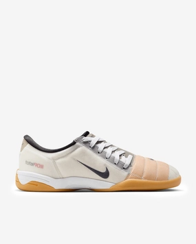 Total 90 'White/Black-Gum'
