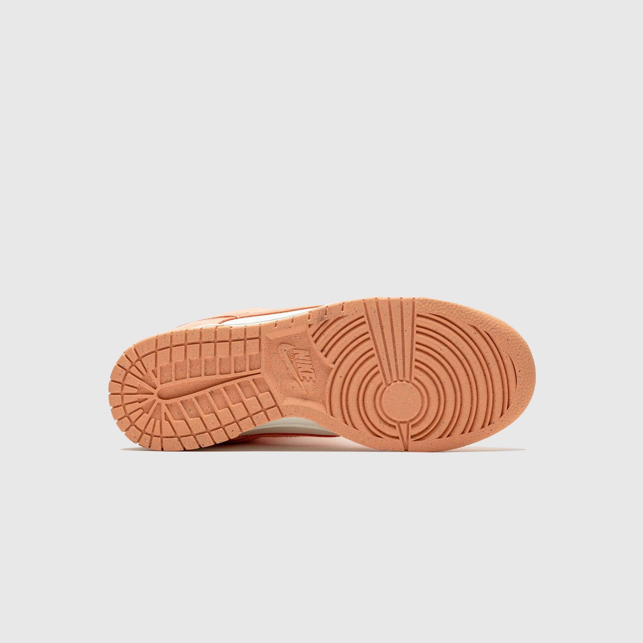 WMNS DUNK LOW SOFT PEARL