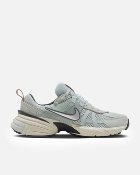 WMNS V2K Run 'Light Pumice/Chrome'