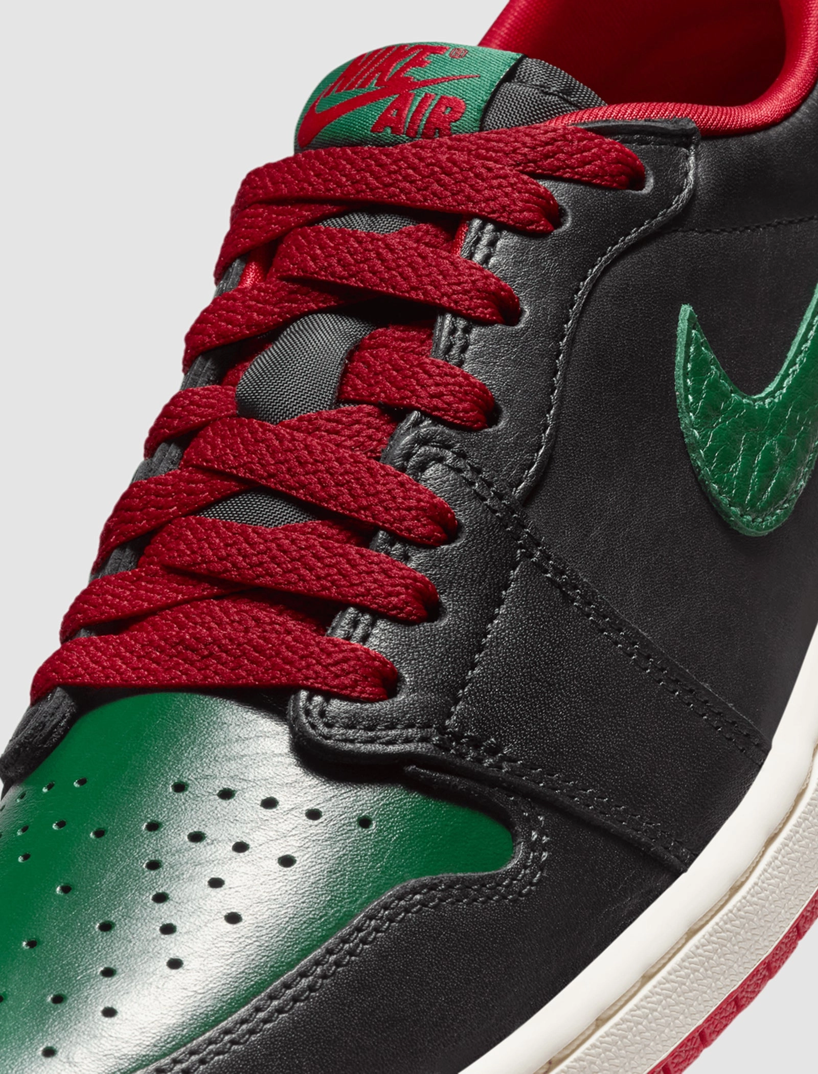 WOMEN'S AIR JORDAN 1 LOW OG BLACK/GORGE GREEN/VARSITY RED
